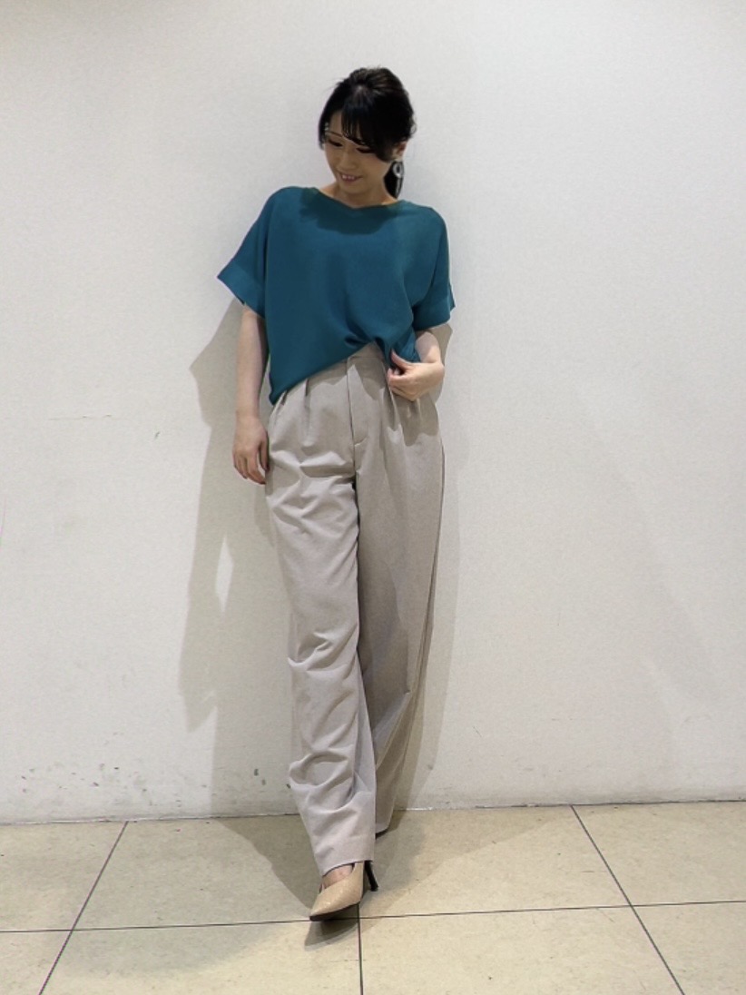watanabeさんの「UNTITLED｜【11色展開/体型カバー】前後2WAYフレンチスリーブニット」を使ったコーディネート