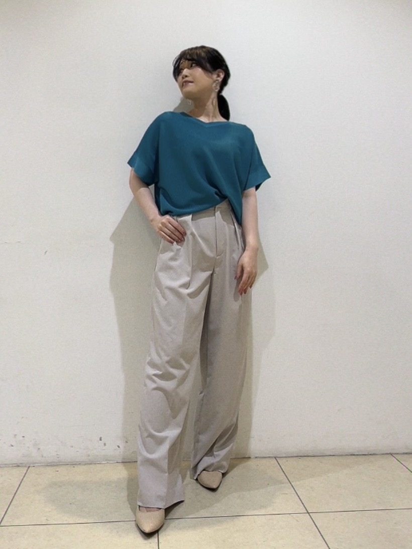 watanabeさんの「UNTITLED｜【11色展開/体型カバー】前後2WAYフレンチスリーブニット」を使ったコーディネート
