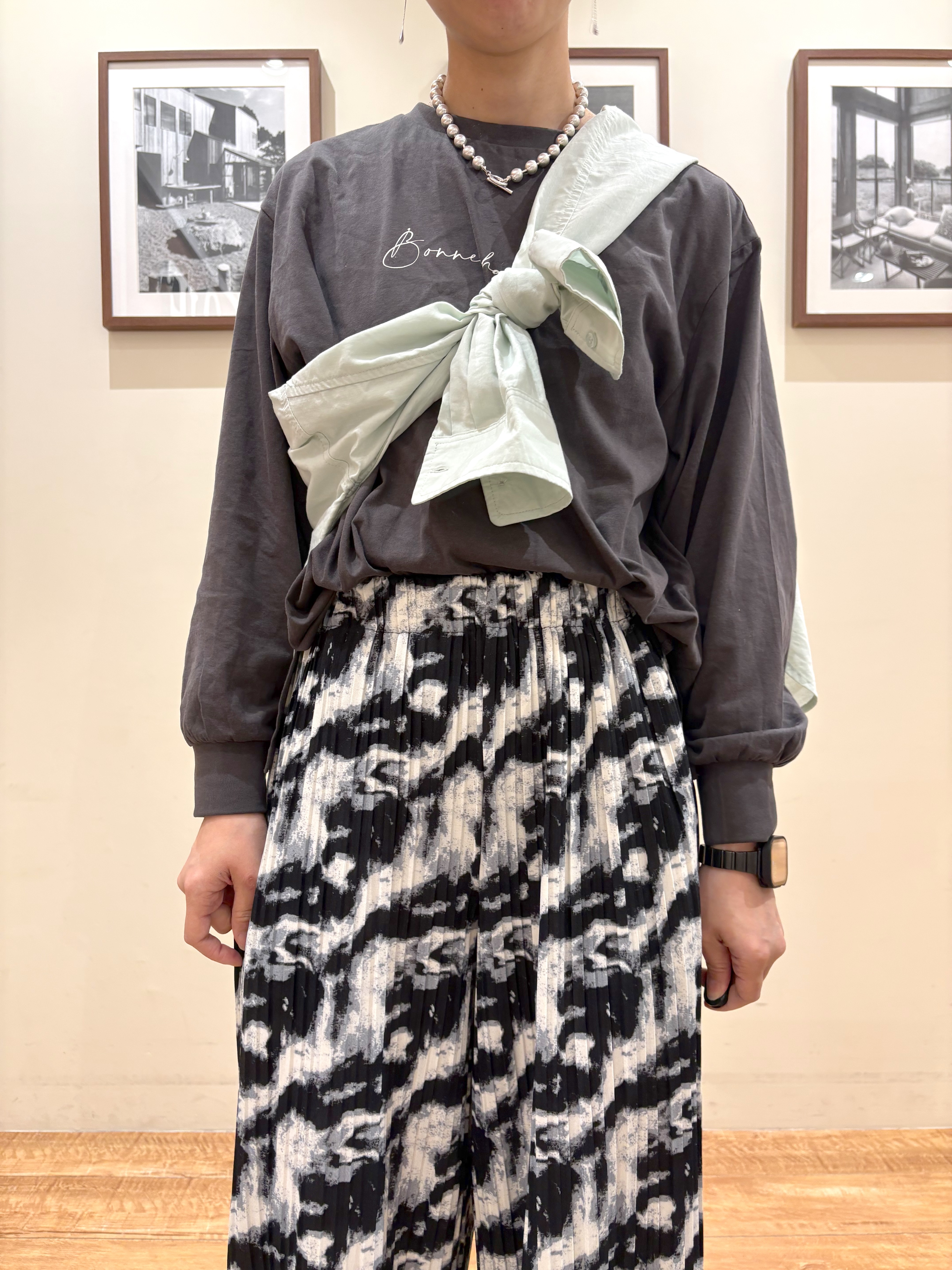 Ayumiさんの「SHOO･LA･RUE｜【選べる色・柄/S-LL】通年使える レギュラーカラーシャツ」を使ったコーディネート