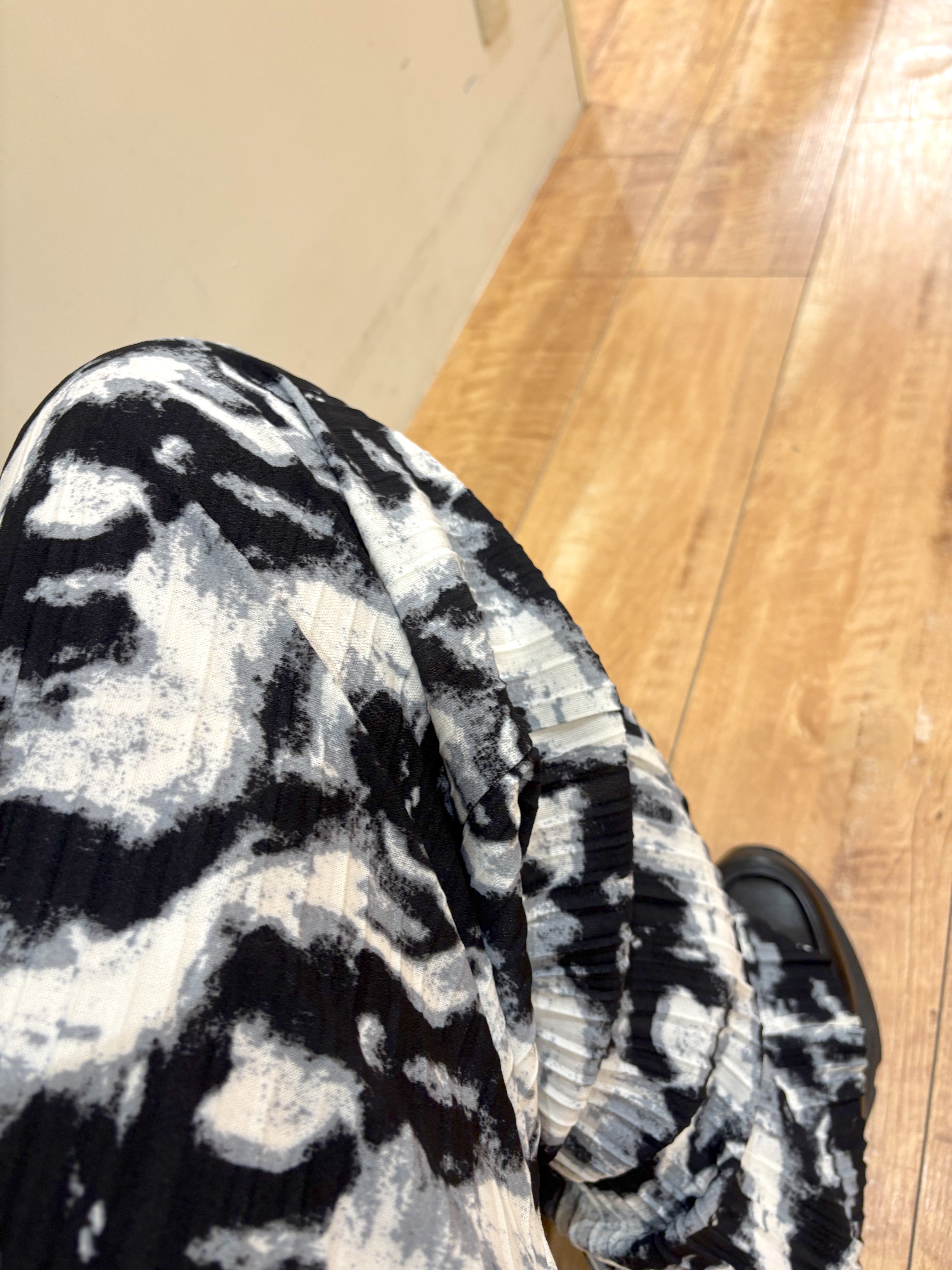 Ayumiさんの「SHOO･LA･RUE｜【選べる色・柄/S-LL】通年使える レギュラーカラーシャツ」を使ったコーディネート