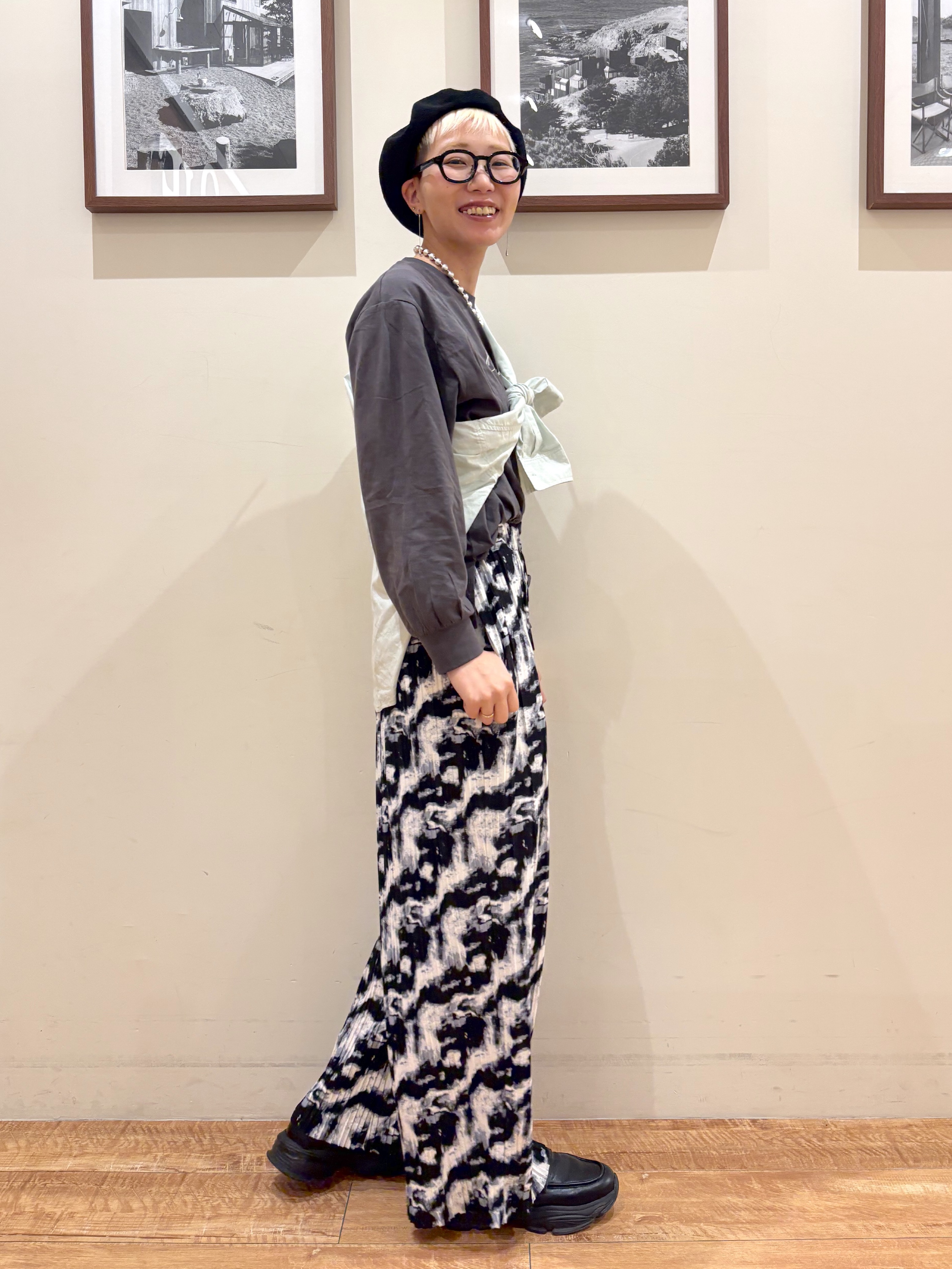 Ayumiさんの「SHOO･LA･RUE｜【選べる色・柄/S-LL】通年使える レギュラーカラーシャツ」を使ったコーディネート