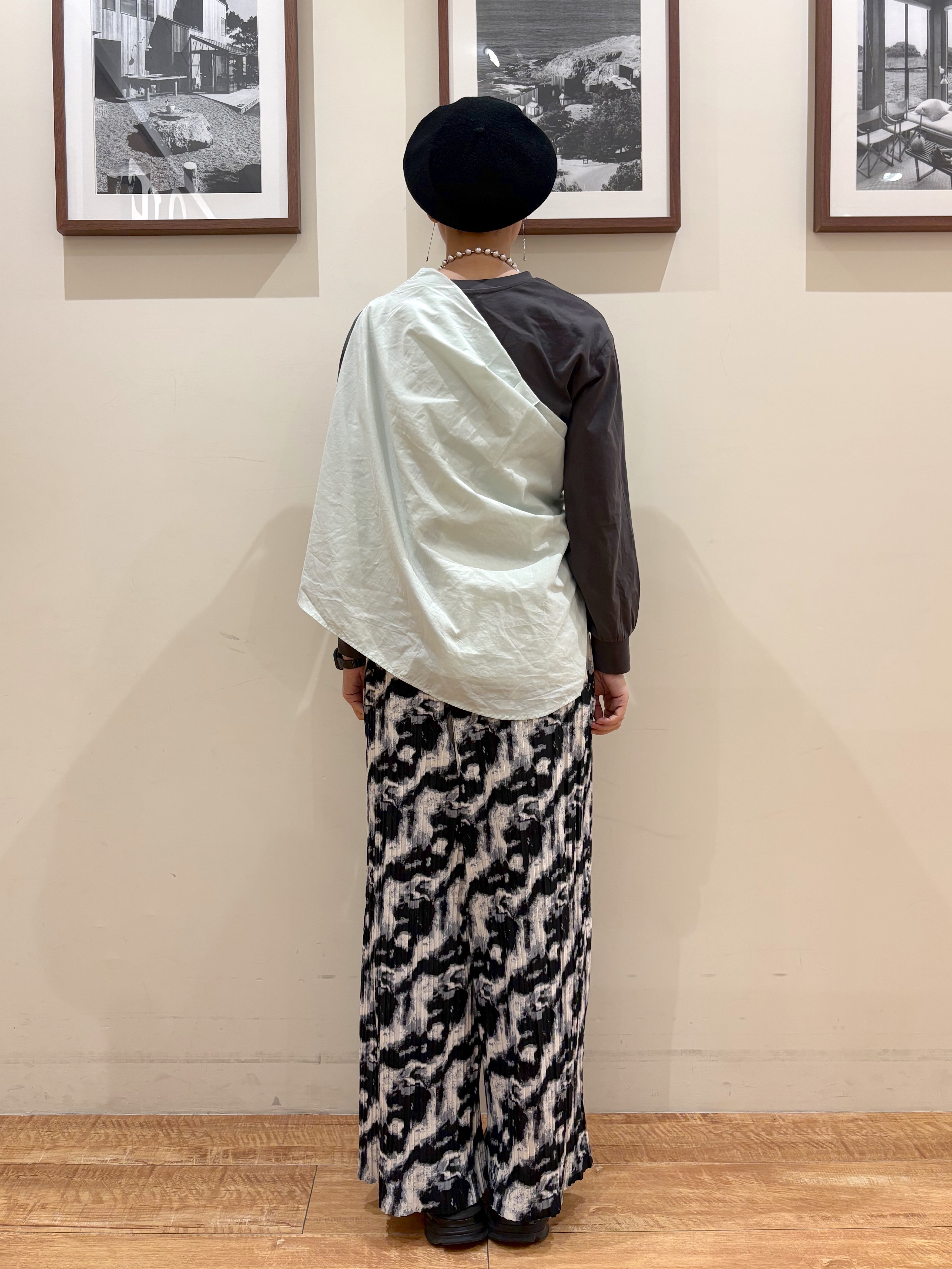 Ayumiさんの「SHOO･LA･RUE｜【選べる色・柄/S-LL】通年使える レギュラーカラーシャツ」を使ったコーディネート