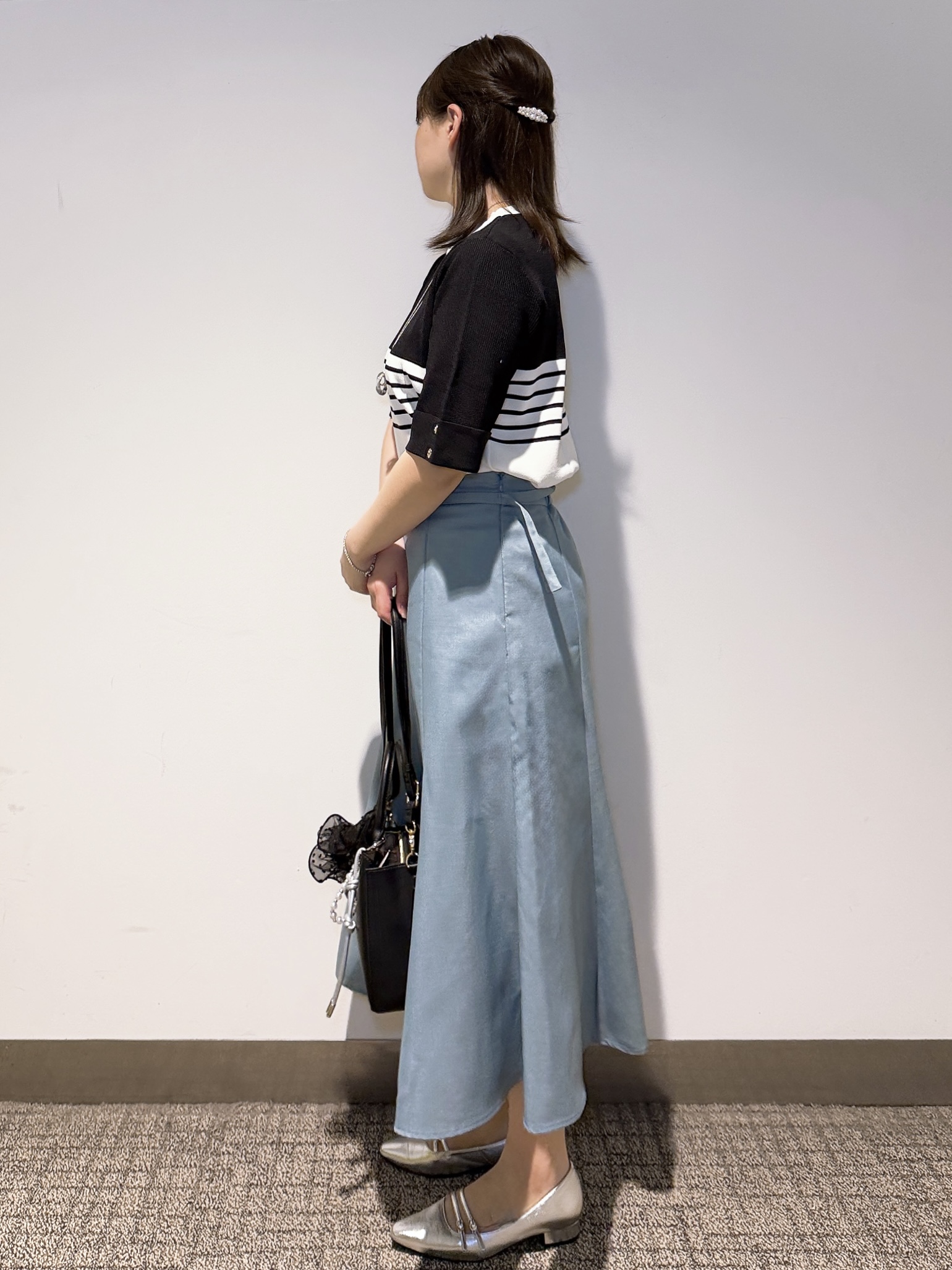 みーさんの「grove｜【シリーズ累計36万枚/名品ニット】やわらかドライタッチ 袖メッシュ編みニット」を使ったコーディネート