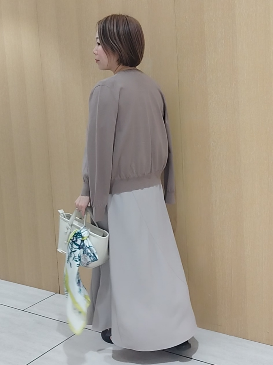 s u g iさんの「UNTITLED｜【9色展開/アンサンブル可】コットンクルーネックカーディガン」を使ったコーディネート