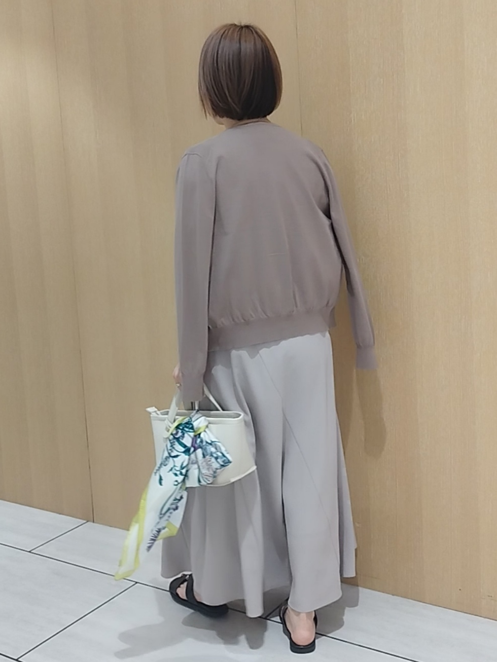 s u g iさんの「UNTITLED｜【9色展開/アンサンブル可】コットンクルーネックカーディガン」を使ったコーディネート