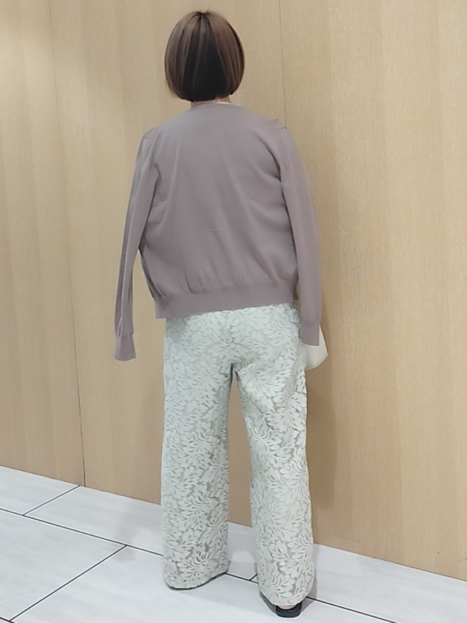 s u g iさんの「UNTITLED｜【9色展開/アンサンブル可】コットンクルーネックカーディガン」を使ったコーディネート