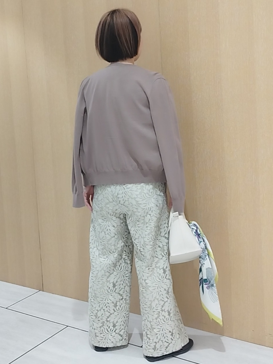s u g iさんの「UNTITLED｜【9色展開/アンサンブル可】コットンクルーネックカーディガン」を使ったコーディネート