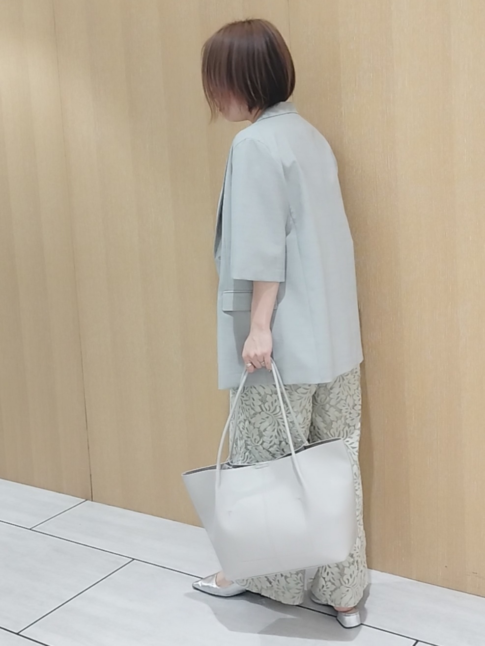 s u g iさんの「UNTITLED｜【シワになりにくい/セットアップ可/接触冷感】ハーフスリーブジャケット」を使ったコーディネート