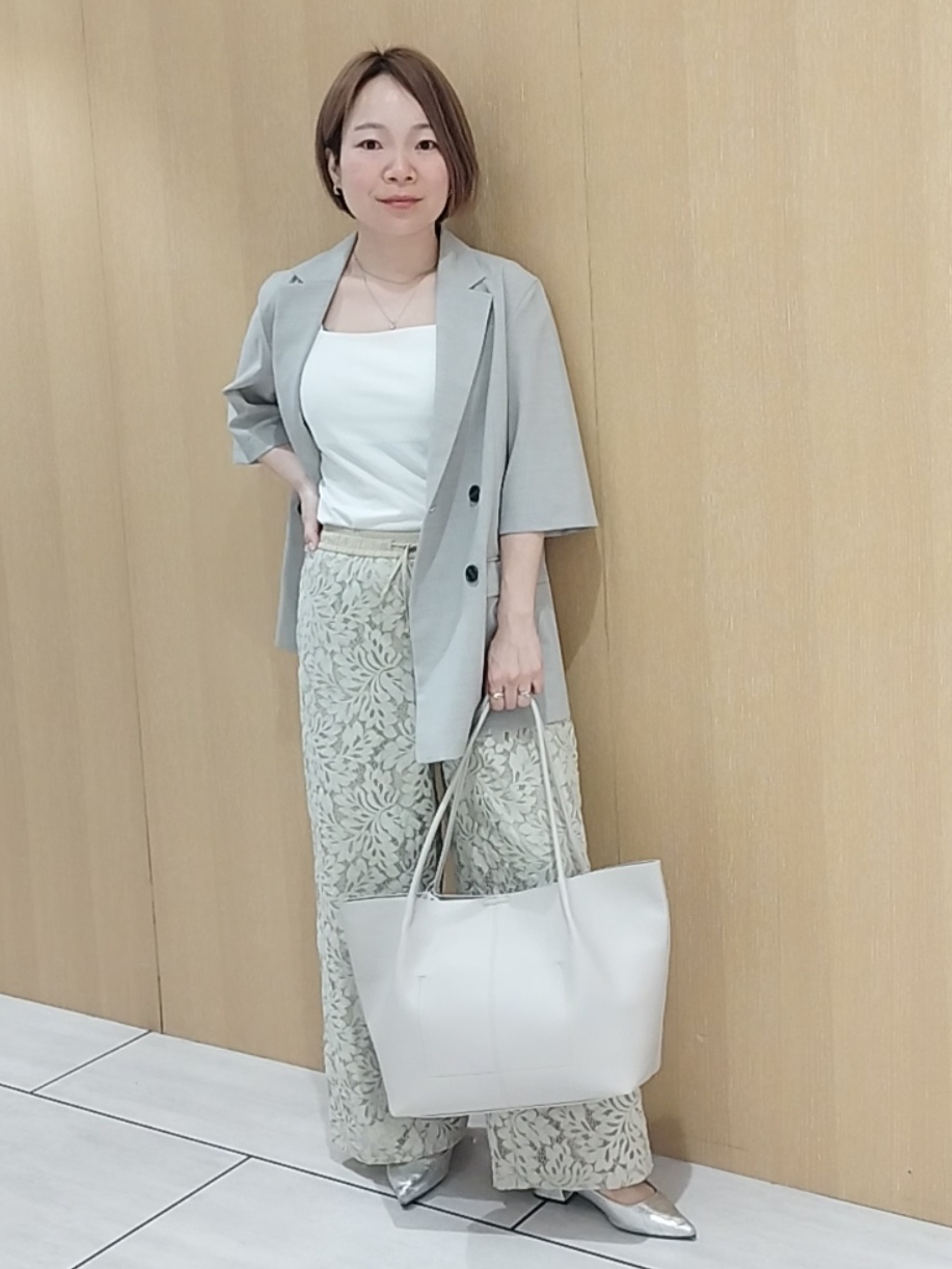s u g iさんの「UNTITLED｜【シワになりにくい/セットアップ可/接触冷感】ハーフスリーブジャケット」を使ったコーディネート