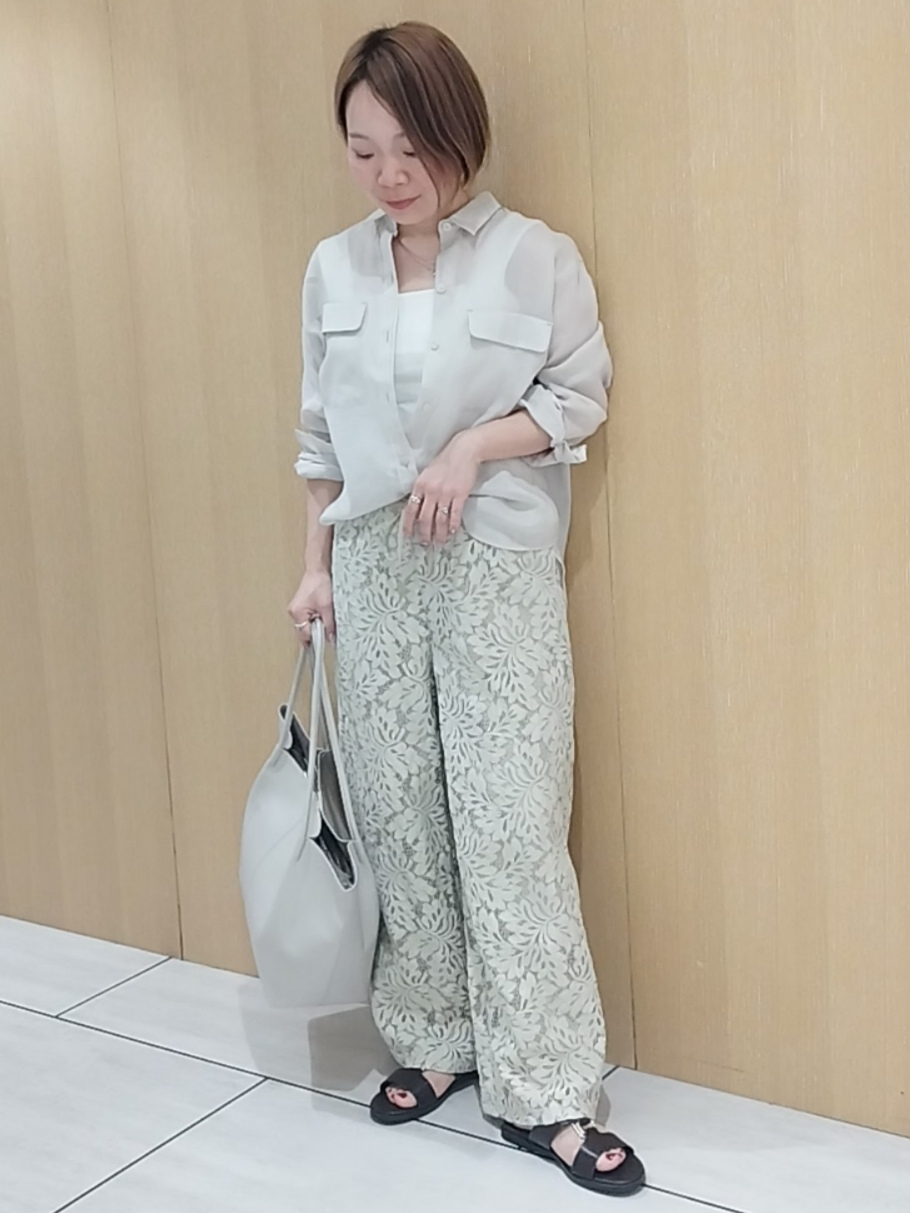 s u g iさんの「UNTITLED｜【古畑星夏さん着用/接触冷感】ドライタッチシャツ」を使ったコーディネート
