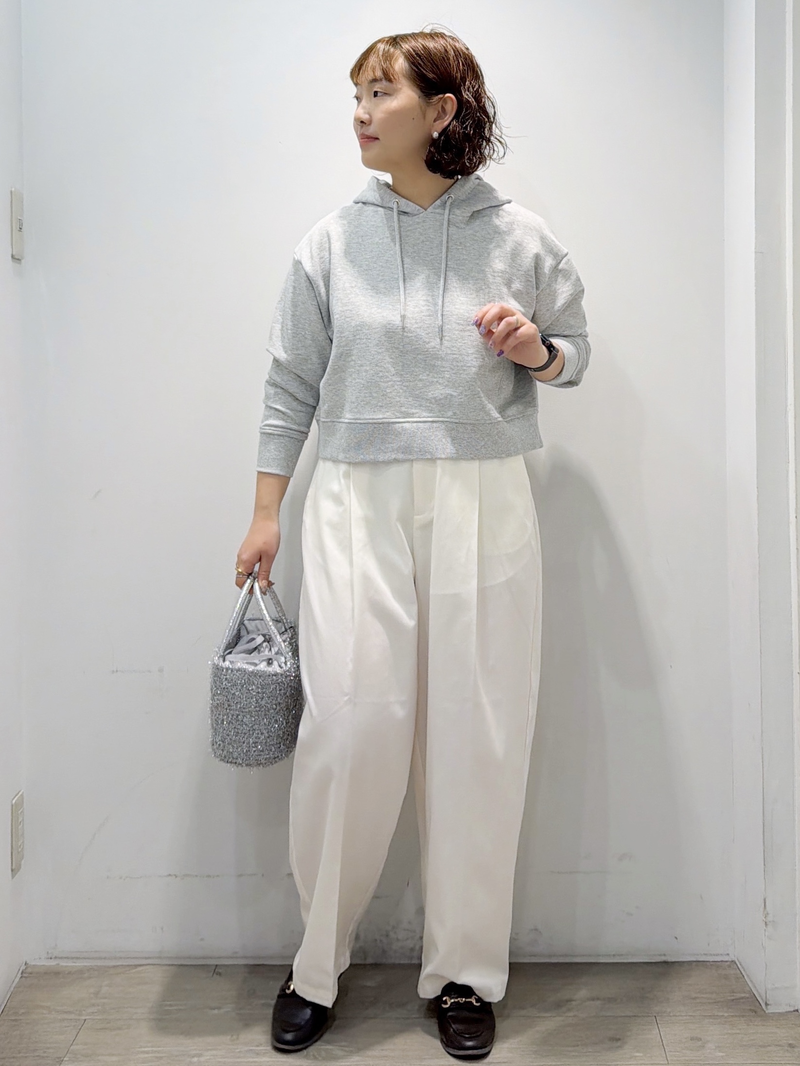 sumicaさんの「OPAQUE.CLIP｜ショート裏毛フーディ【洗濯機OK】」を使ったコーディネート