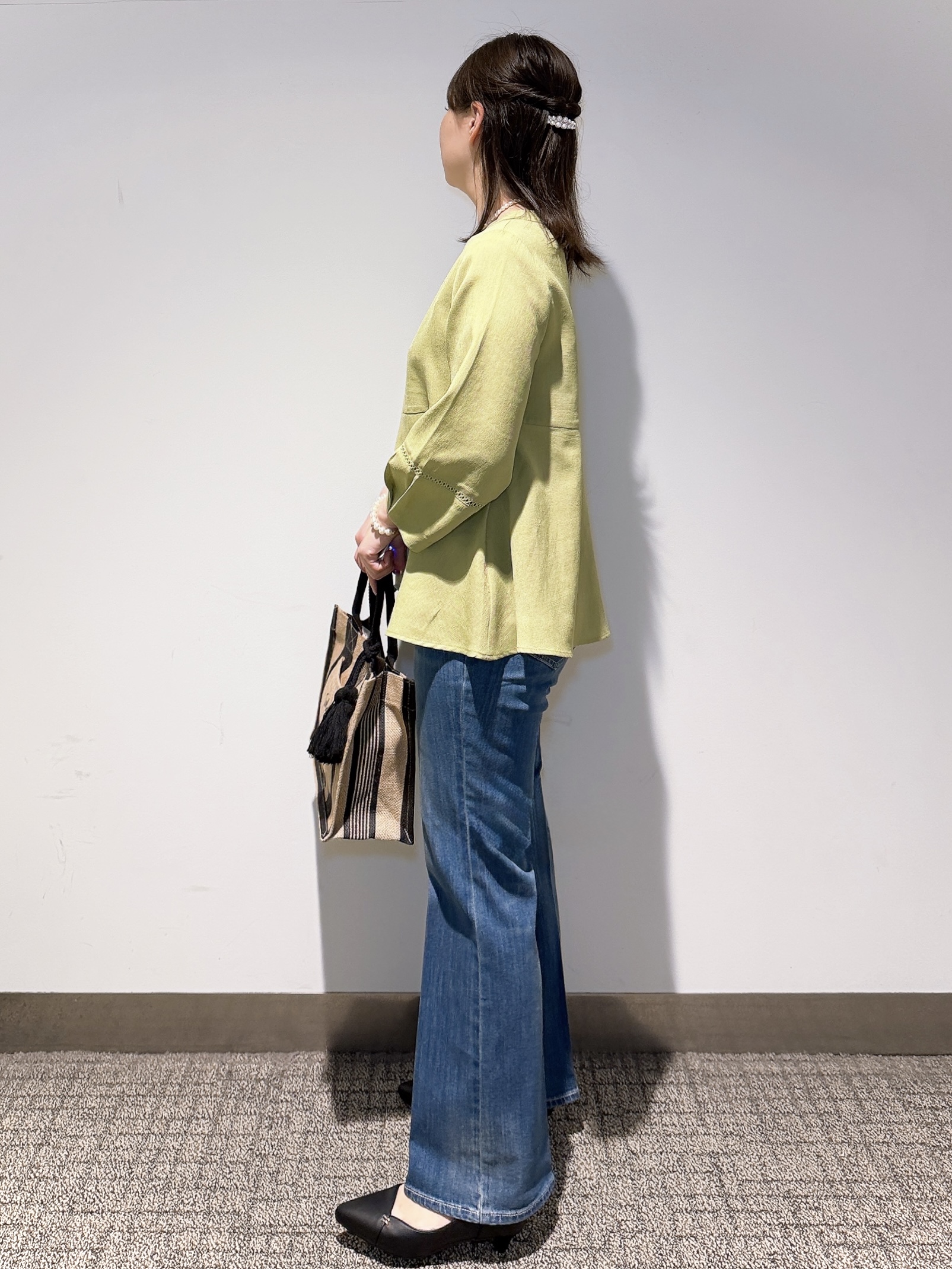 みーさんの「grove｜【UVカット・体型カバーも叶う】麻調メッシュランタンスリーブブラウス」を使ったコーディネート