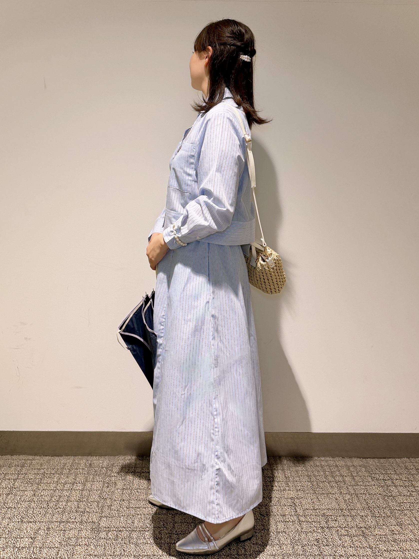 みーさんの「grove｜【貴島明日香さん着用／イージーケア／接触冷感】麻混クロップドシャツ」を使ったコーディネート