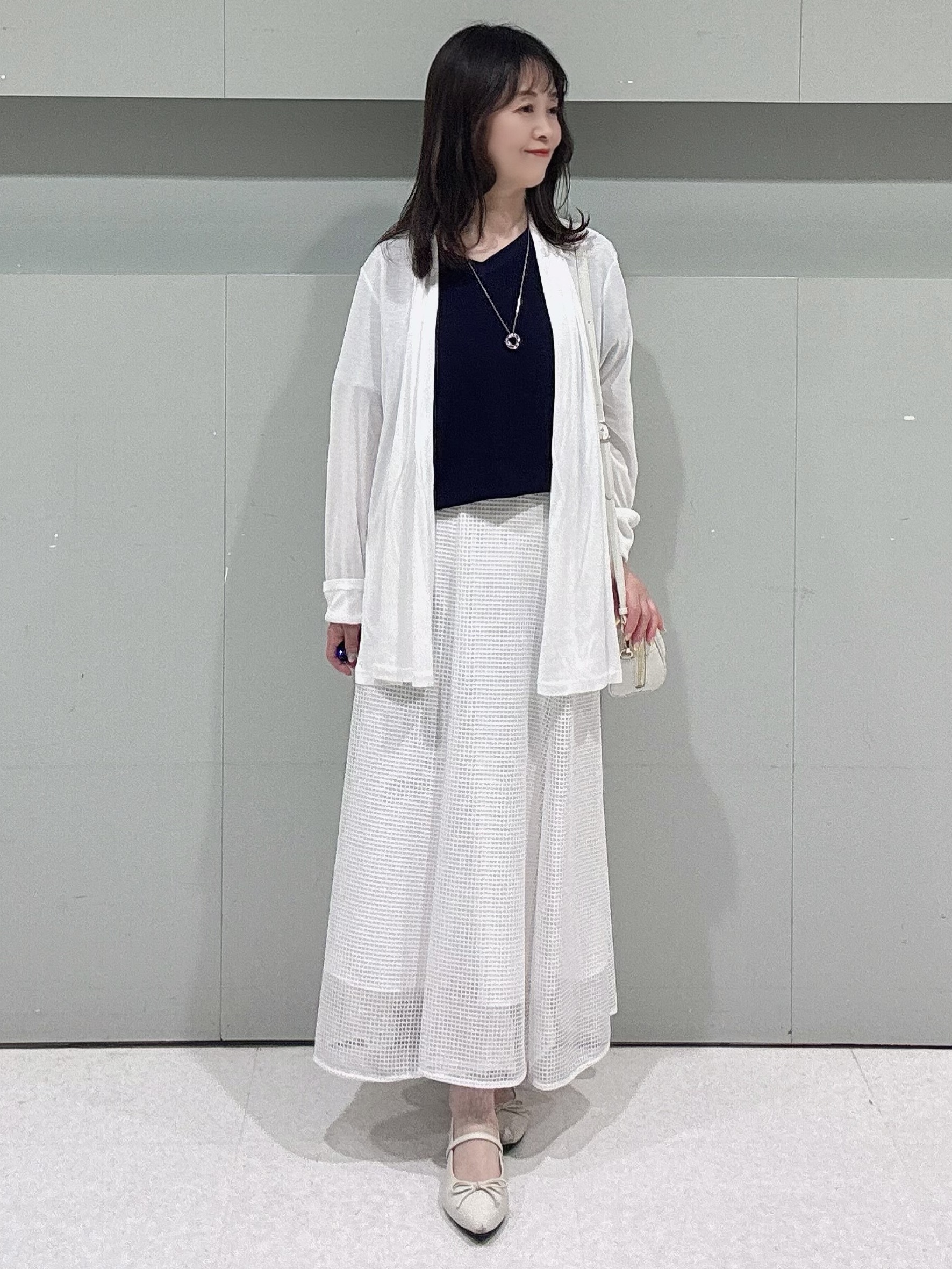 makiさんの「UNTITLED｜【日除け・冷房対策に】コットンリネンカーディガン」を使ったコーディネート