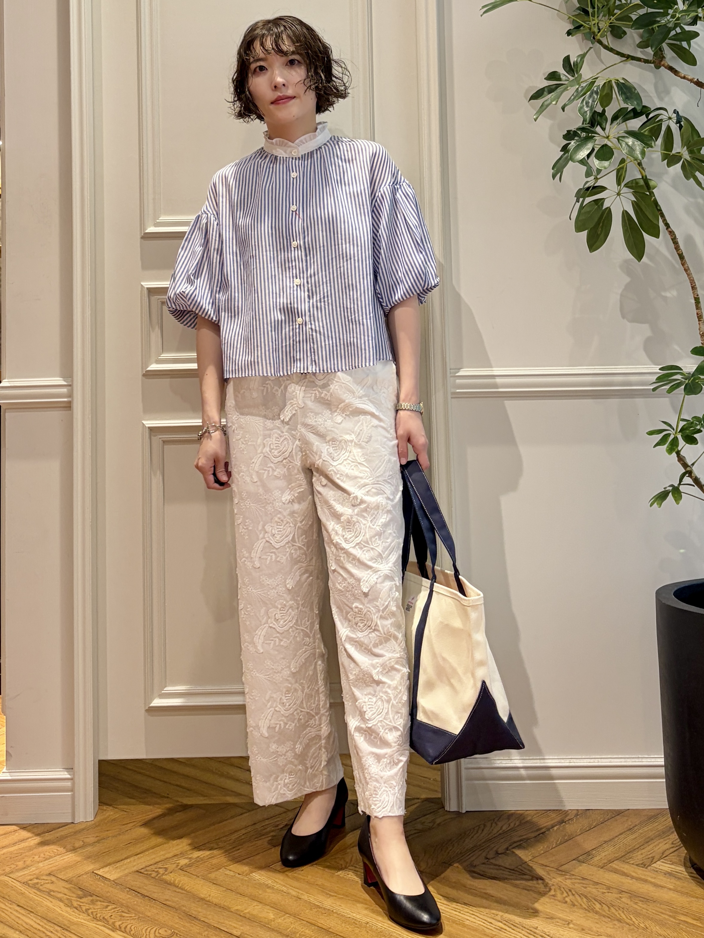 nakaoさんの「DRESSTERIOR｜【otonaMUSE5月号掲載/ウォッシャブル】ロンドンストライプクレリックブラウス」を使ったコーディネート