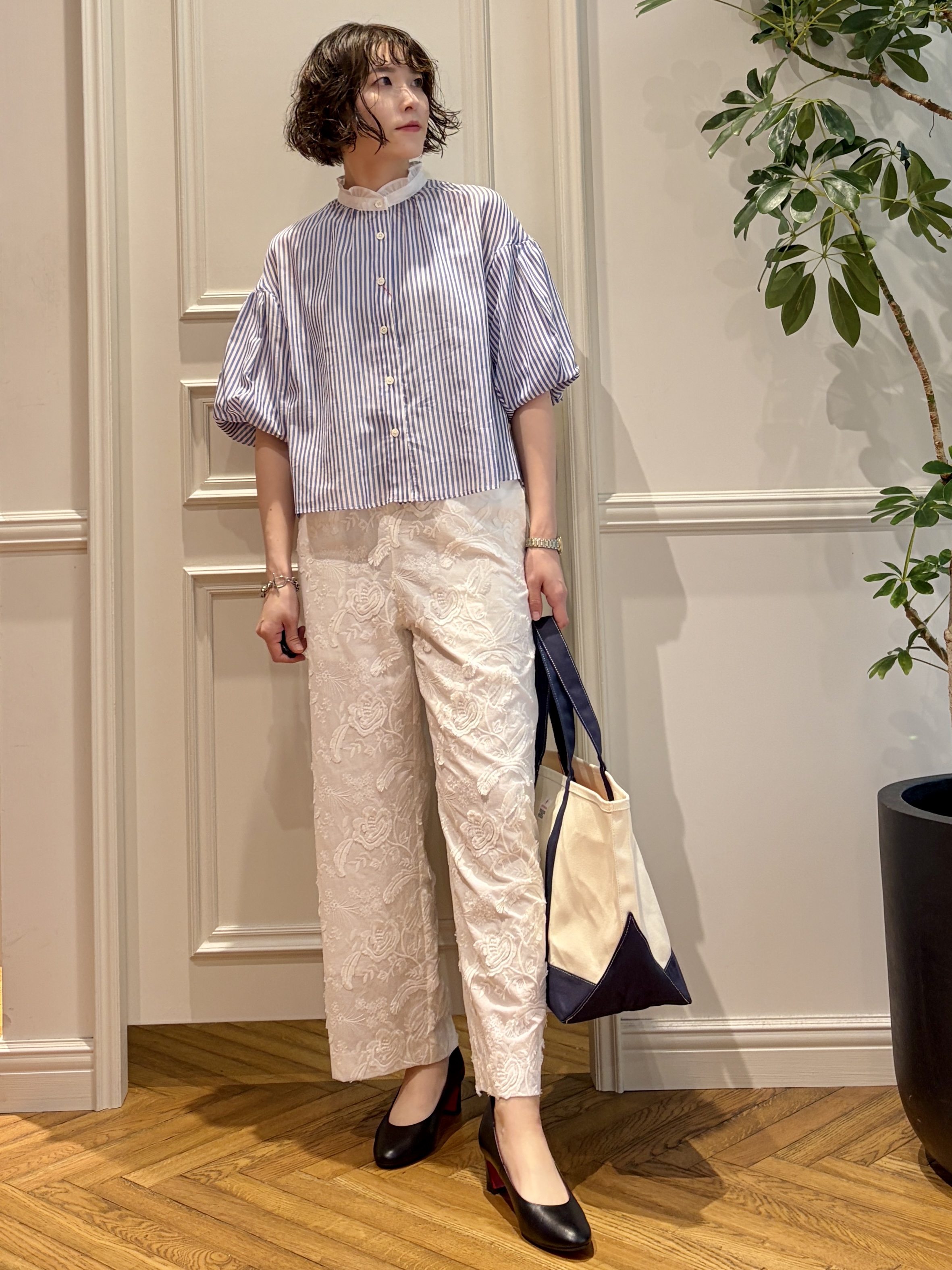 nakaoさんの「DRESSTERIOR｜【otonaMUSE5月号掲載/ウォッシャブル】ロンドンストライプクレリックブラウス」を使ったコーディネート