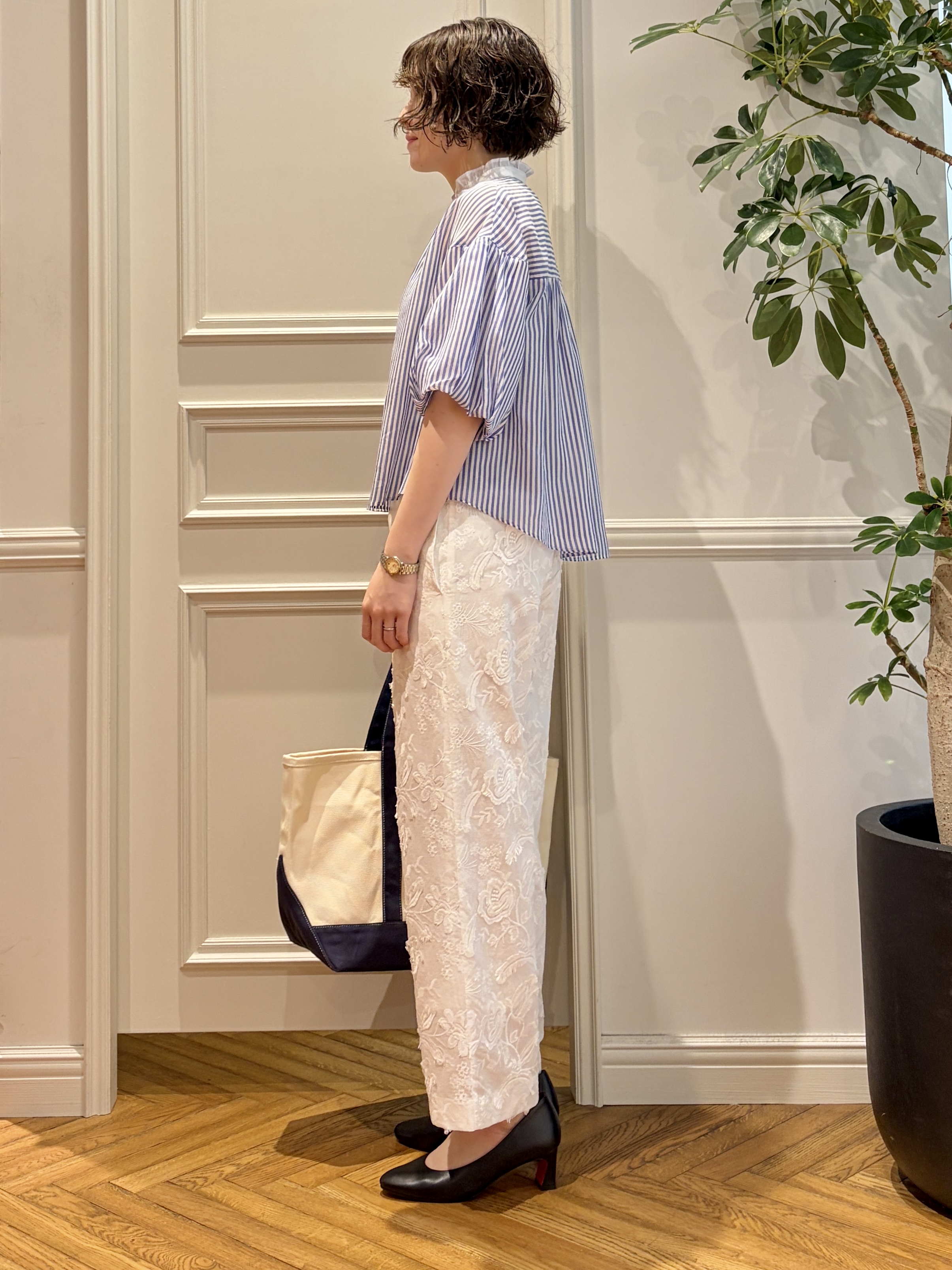 nakaoさんの「DRESSTERIOR｜【otonaMUSE5月号掲載/ウォッシャブル】ロンドンストライプクレリックブラウス」を使ったコーディネート