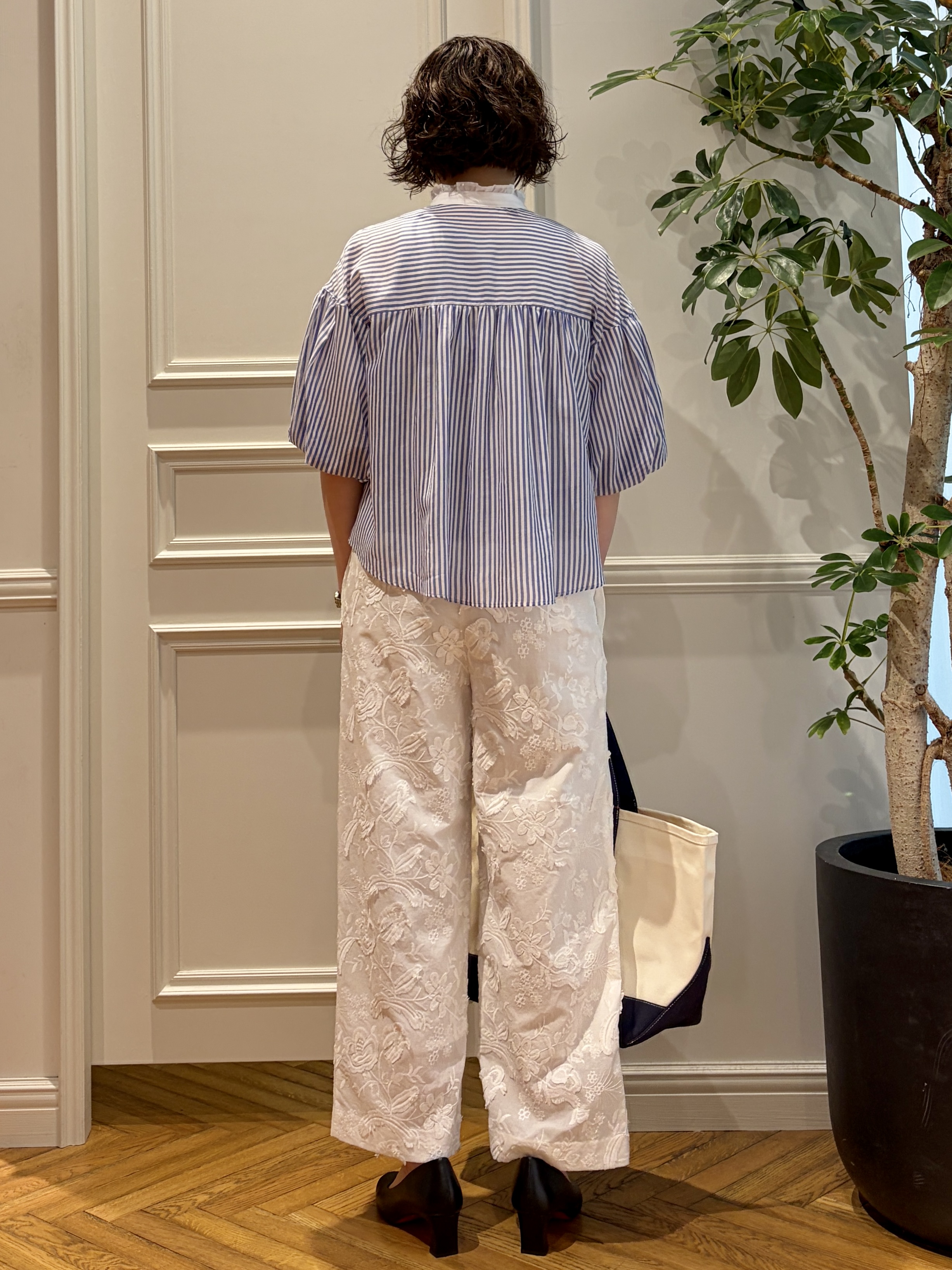 nakaoさんの「DRESSTERIOR｜【otonaMUSE5月号掲載/ウォッシャブル】ロンドンストライプクレリックブラウス」を使ったコーディネート