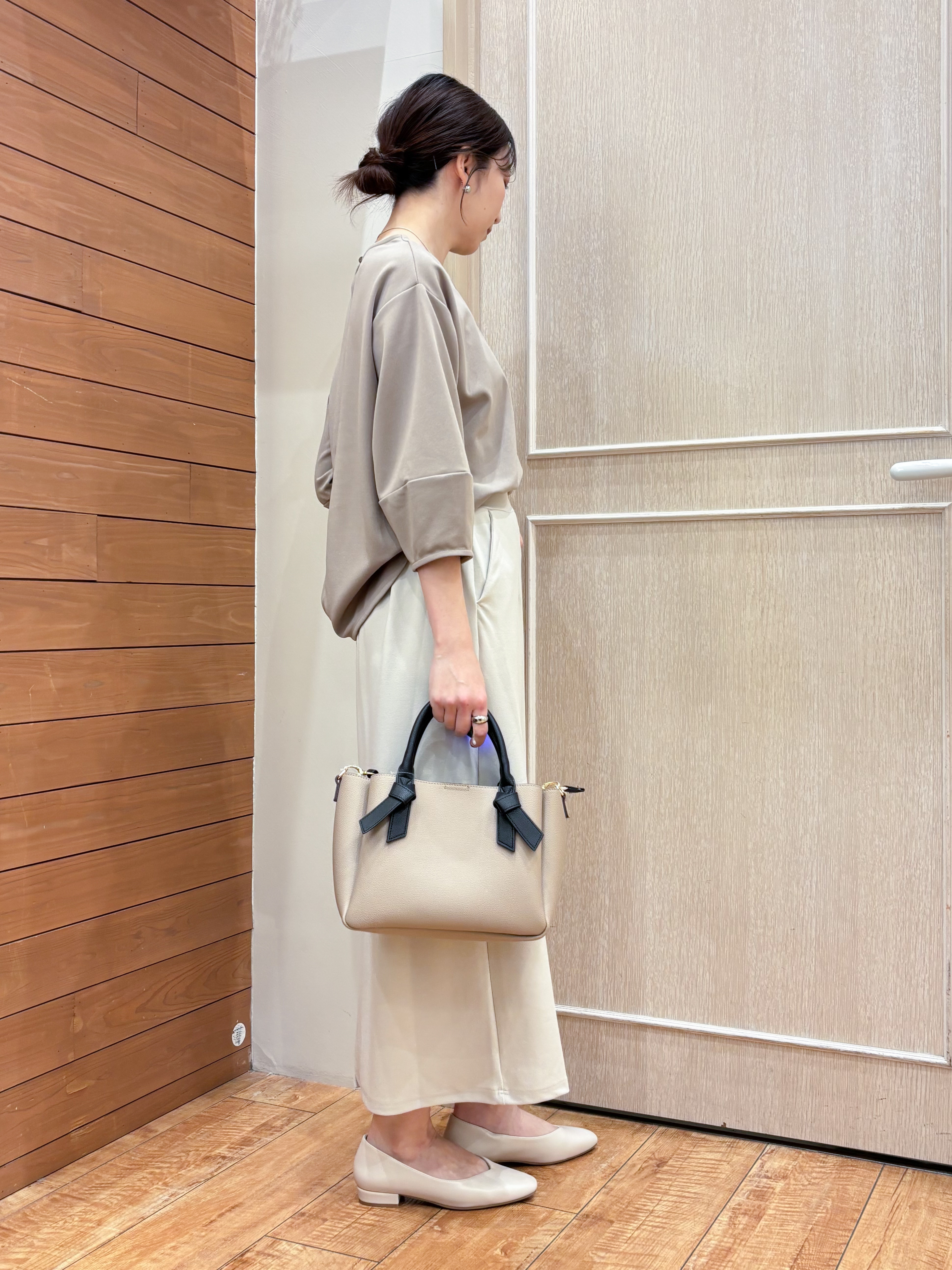 なみさんの「SHOO･LA･RUE｜【2点セット/7分袖】ランタンスリーブで女性らしい インせず着られる ネックレス付きブラウス」を使ったコーディネート