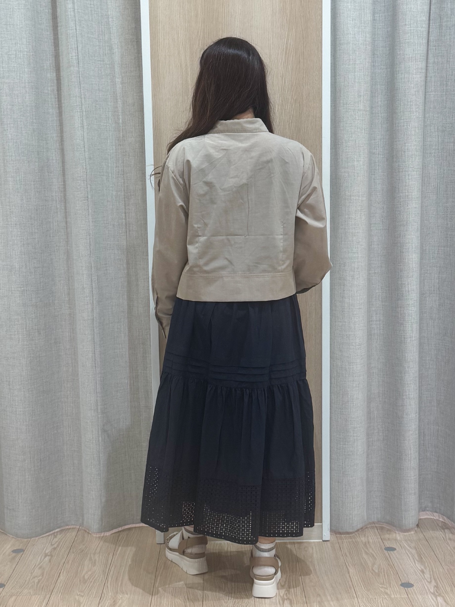 sachiさんの「grove｜【貴島明日香さん着用／イージーケア／接触冷感】麻混クロップドシャツ」を使ったコーディネート