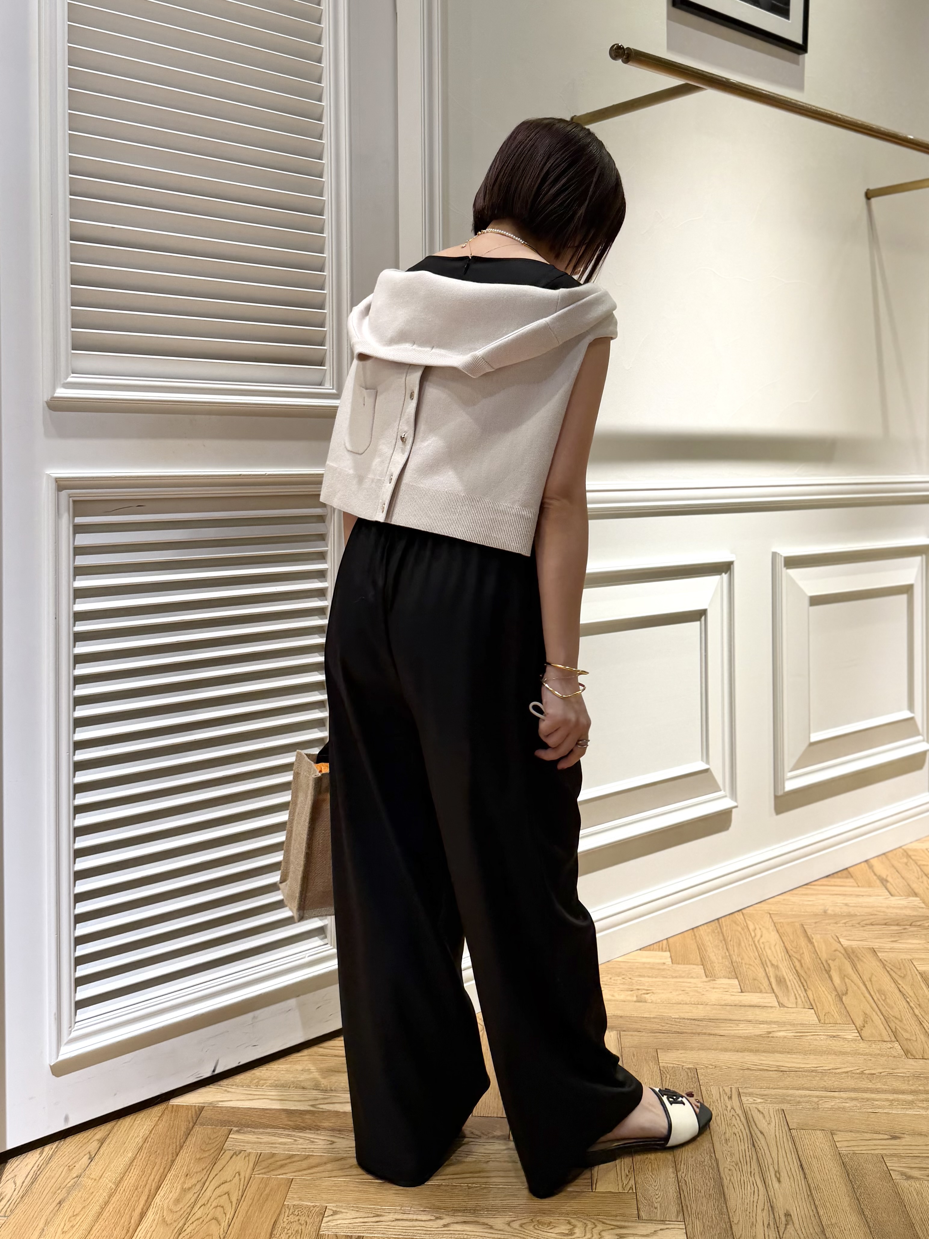 つじ まこさんの「DRESSTERIOR｜【ウォッシャブル】フレンチスリーブ コンビネゾン」を使ったコーディネート