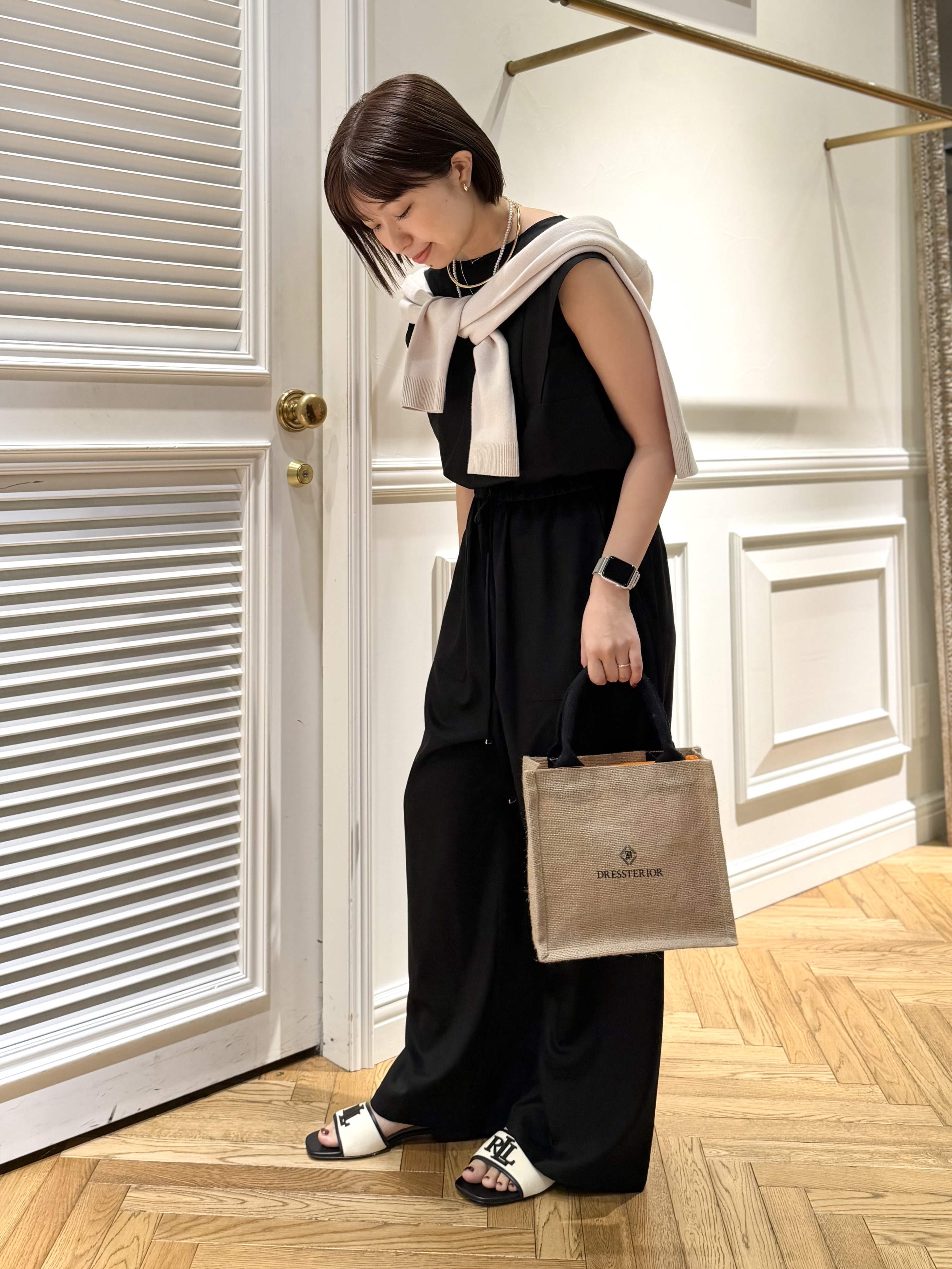 つじ まこさんの「DRESSTERIOR｜【ウォッシャブル】フレンチスリーブ コンビネゾン」を使ったコーディネート