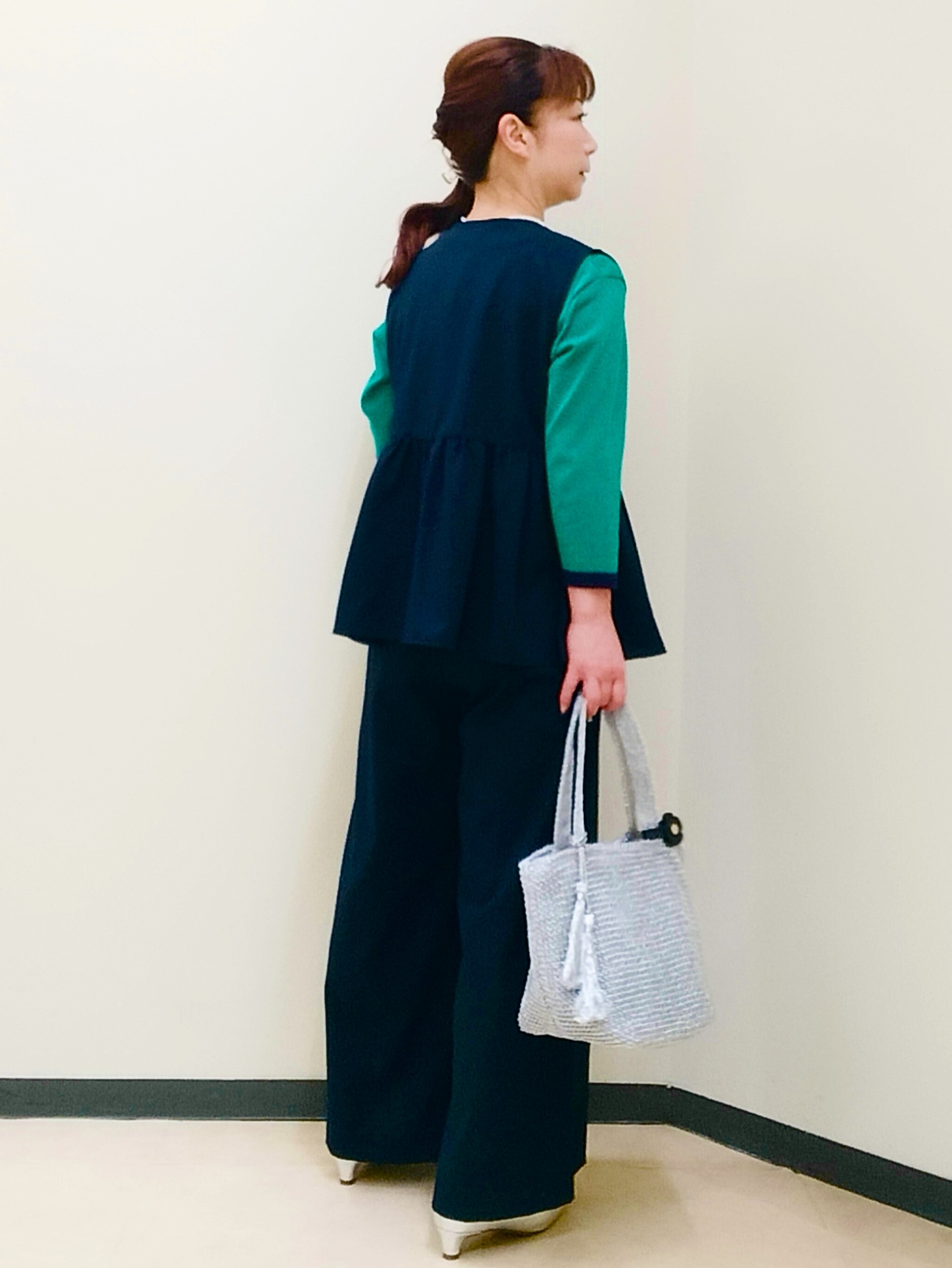 花さんの「Reflect｜【単品使い◎】ペプラムベスト＋リラクシーパンツセット」を使ったコーディネート
