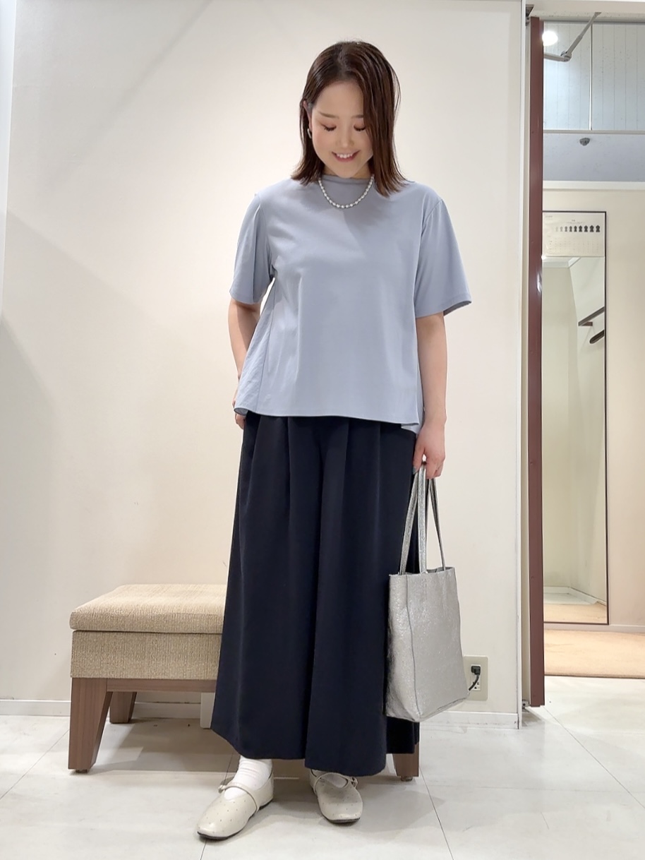 YUIさんの「UNTITLED｜【洗える/Tシャツ】異素材ドッキングプルオーバー」を使ったコーディネート