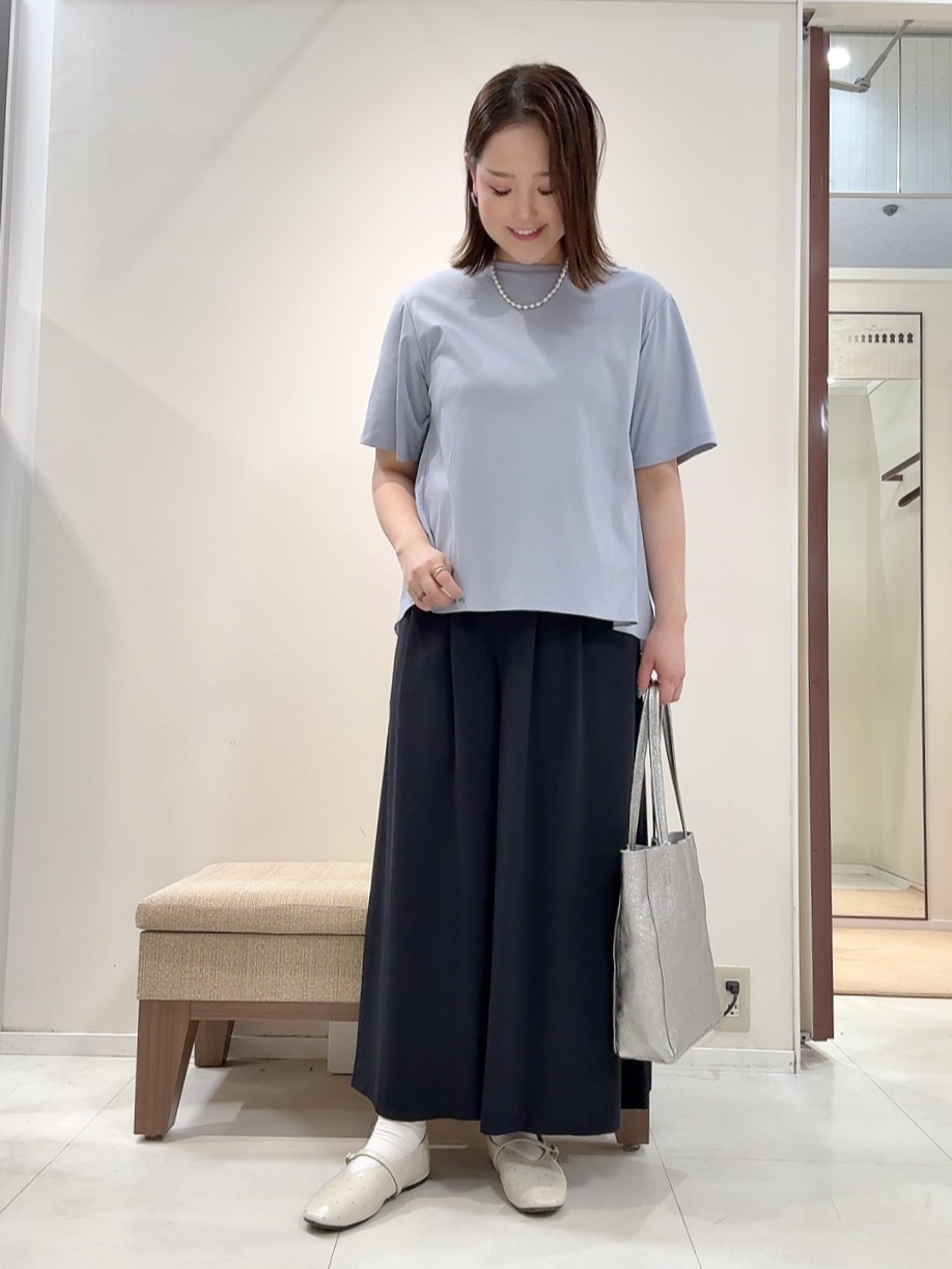 YUIさんの「UNTITLED｜【洗える/Tシャツ】異素材ドッキングプルオーバー」を使ったコーディネート