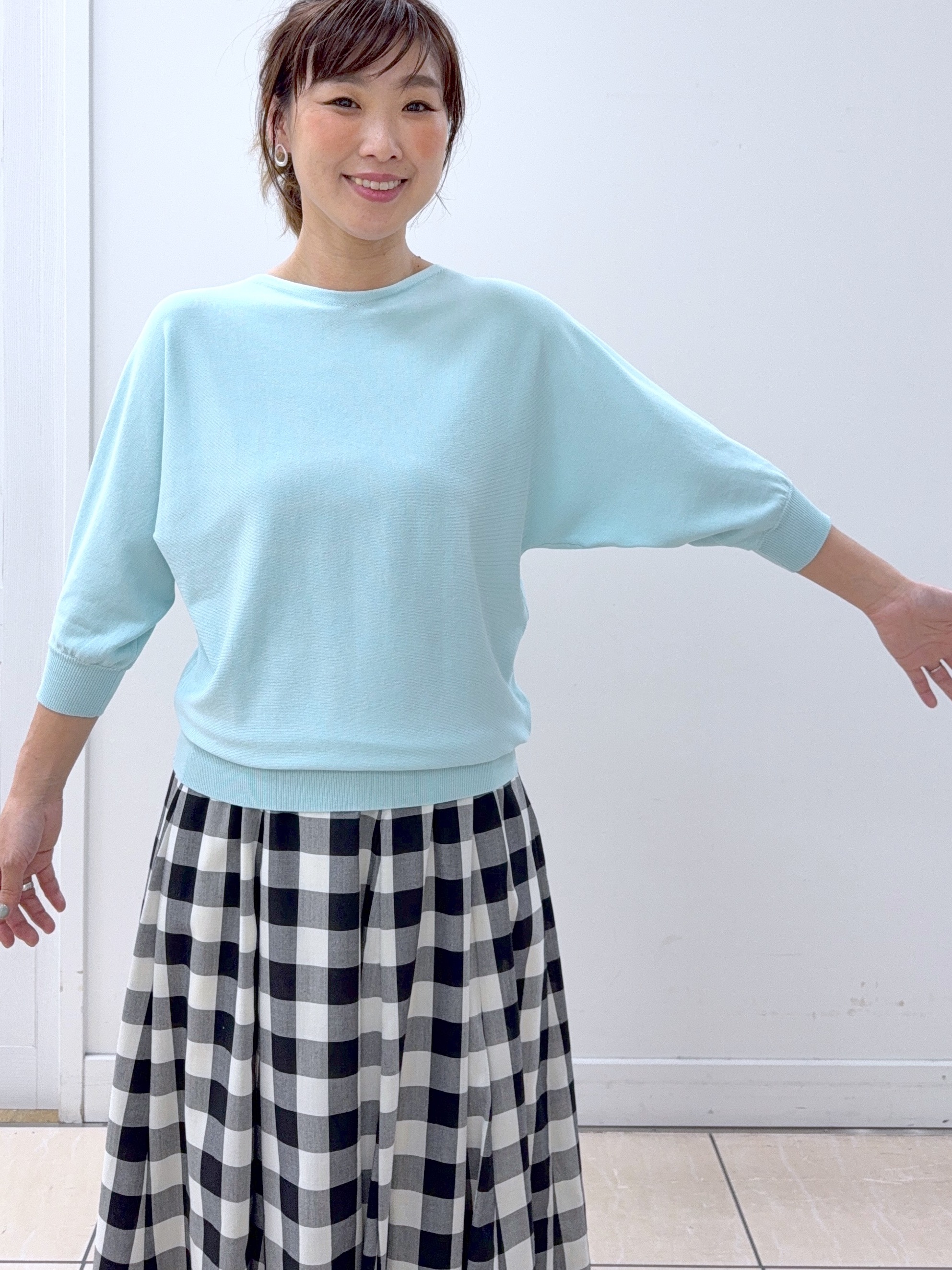 Osawaさんの「Dessin｜【洗える】後ろボタンニットプルオーバー七分袖」を使ったコーディネート