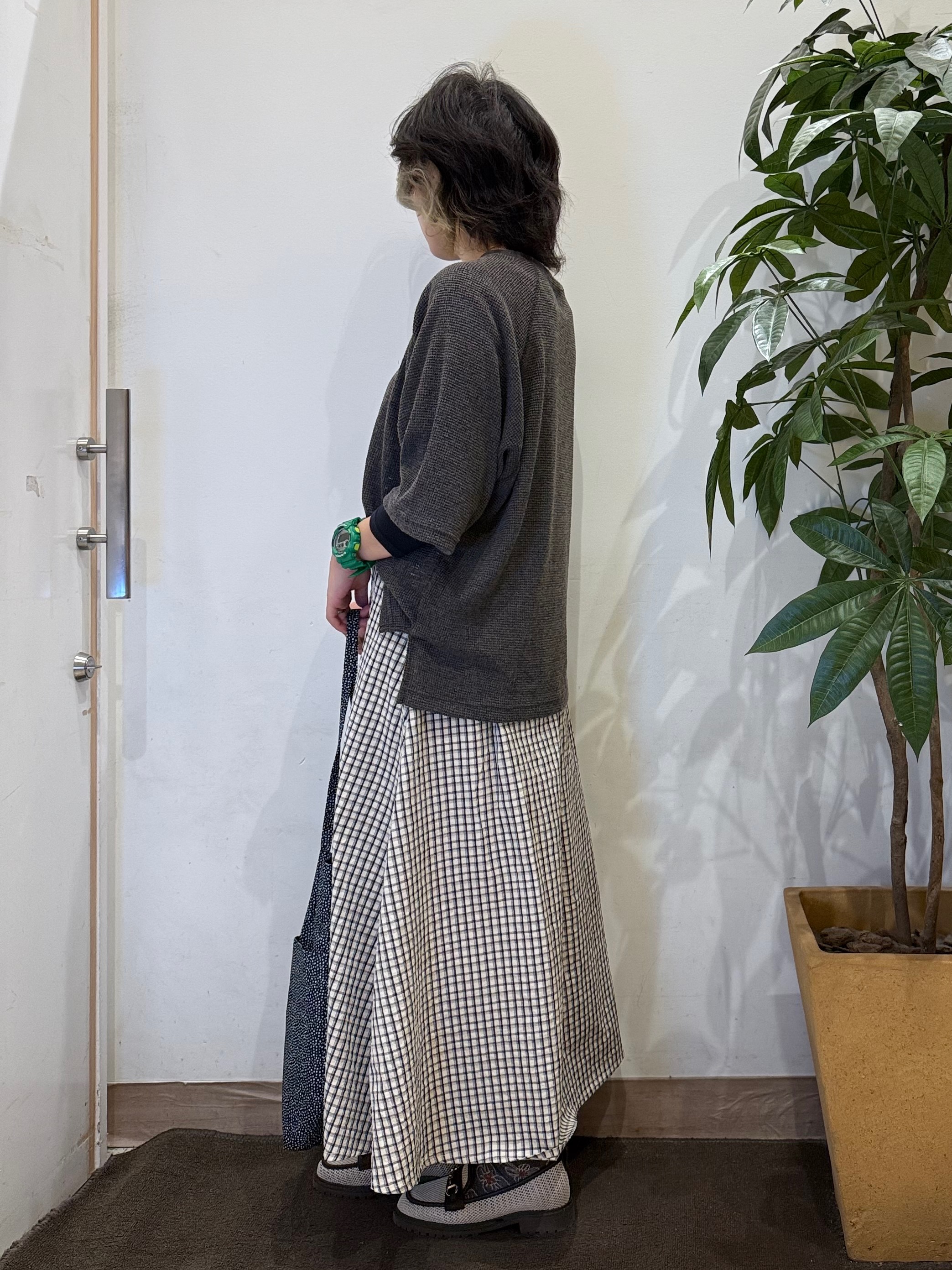 misakiさんの「SHOO･LA･RUE｜【S-LL】シアーワッフル ラグラン5分袖ゆるTシャツ」を使ったコーディネート