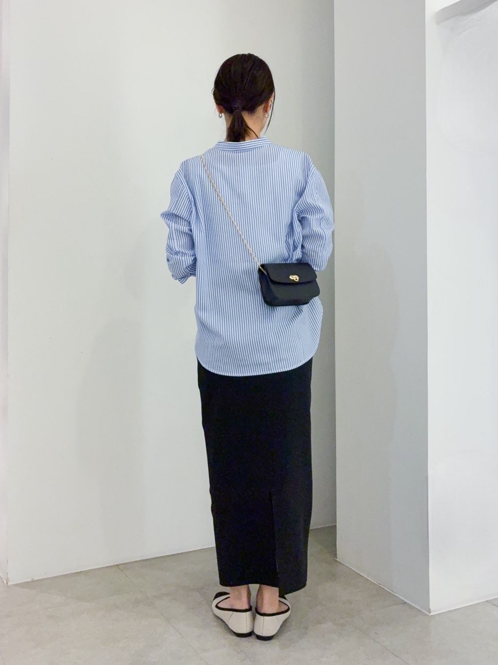 kanakoさんの「grove｜【貴島明日香さん着用】お仕事も普段も。今どきワークシャツブラウス」を使ったコーディネート