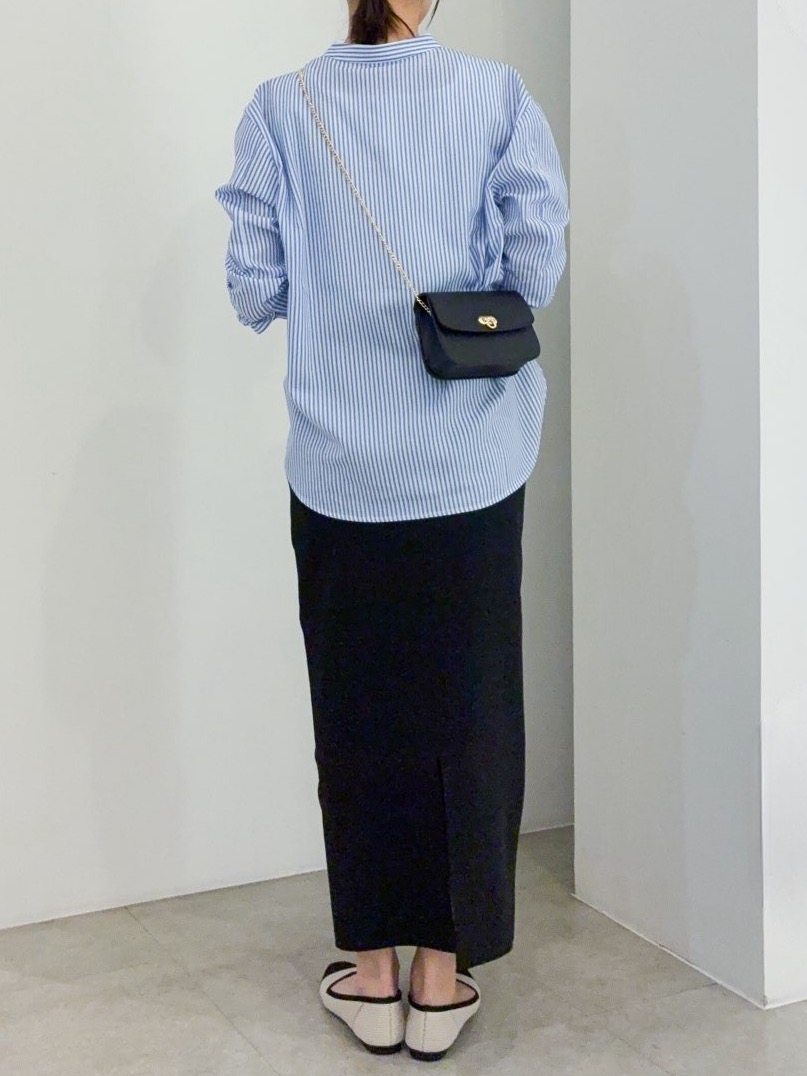 kanakoさんの「grove｜【貴島明日香さん着用】お仕事も普段も。今どきワークシャツブラウス」を使ったコーディネート