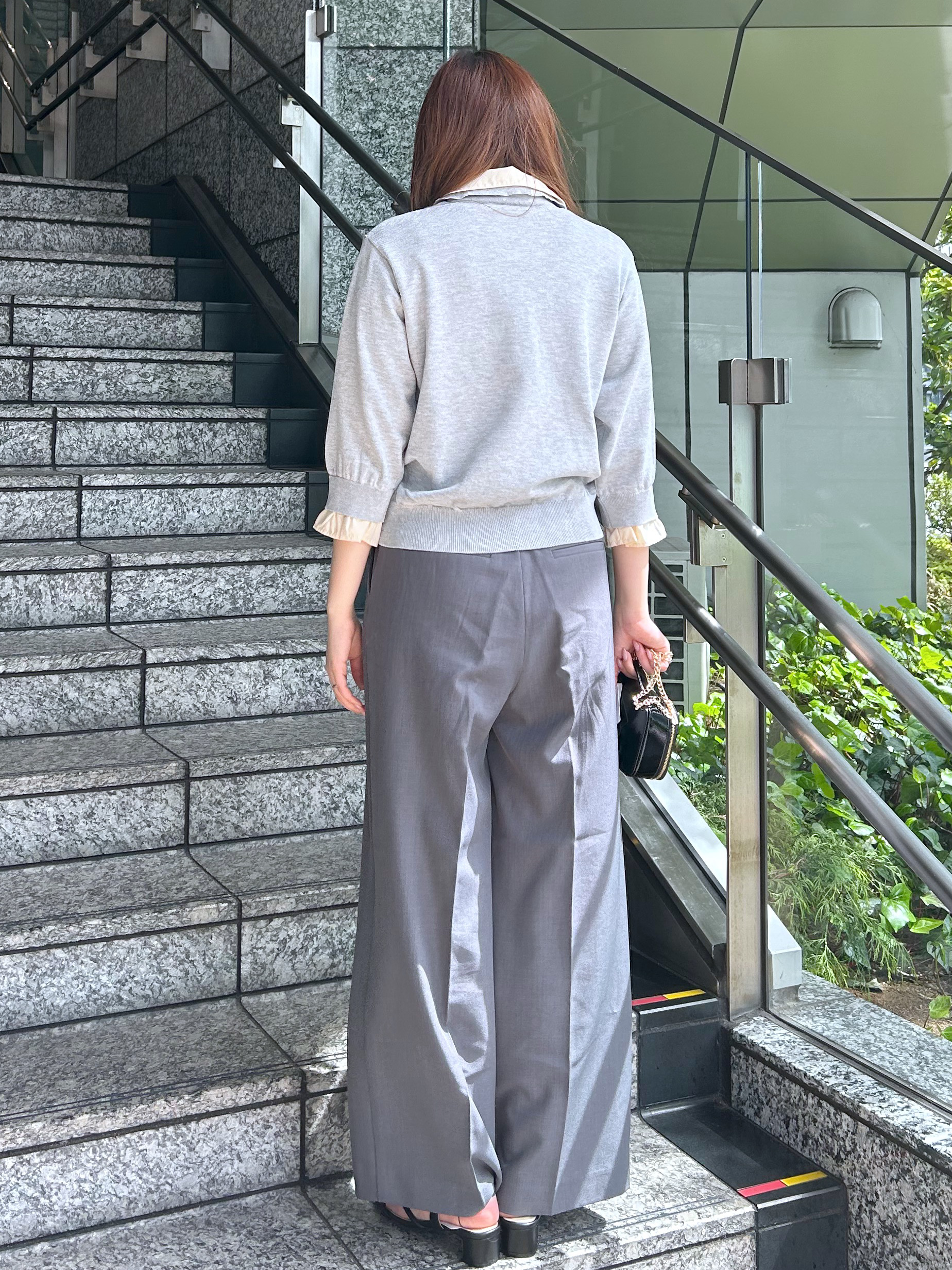 Risaさんの「OPAQUE.CLIP｜シャツレイヤード風ポロニット【洗濯機OK】」を使ったコーディネート