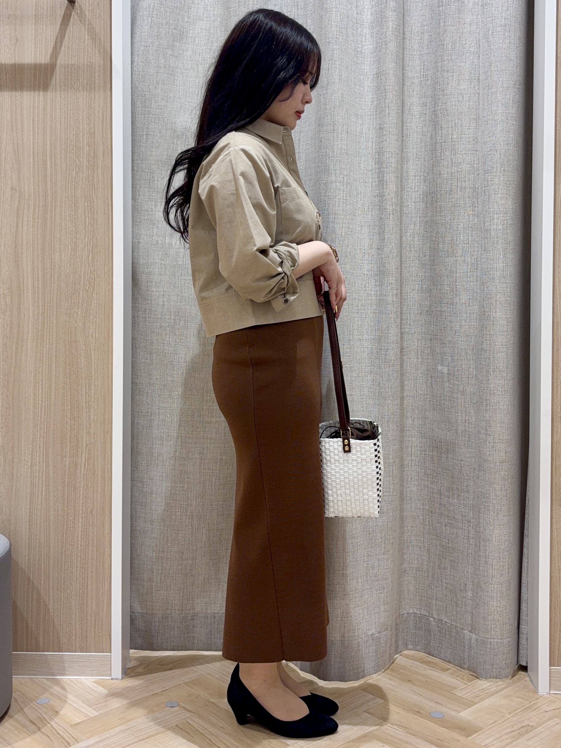 minamiさんの「grove｜【貴島明日香さん着用／イージーケア／接触冷感】麻混クロップドシャツ」を使ったコーディネート
