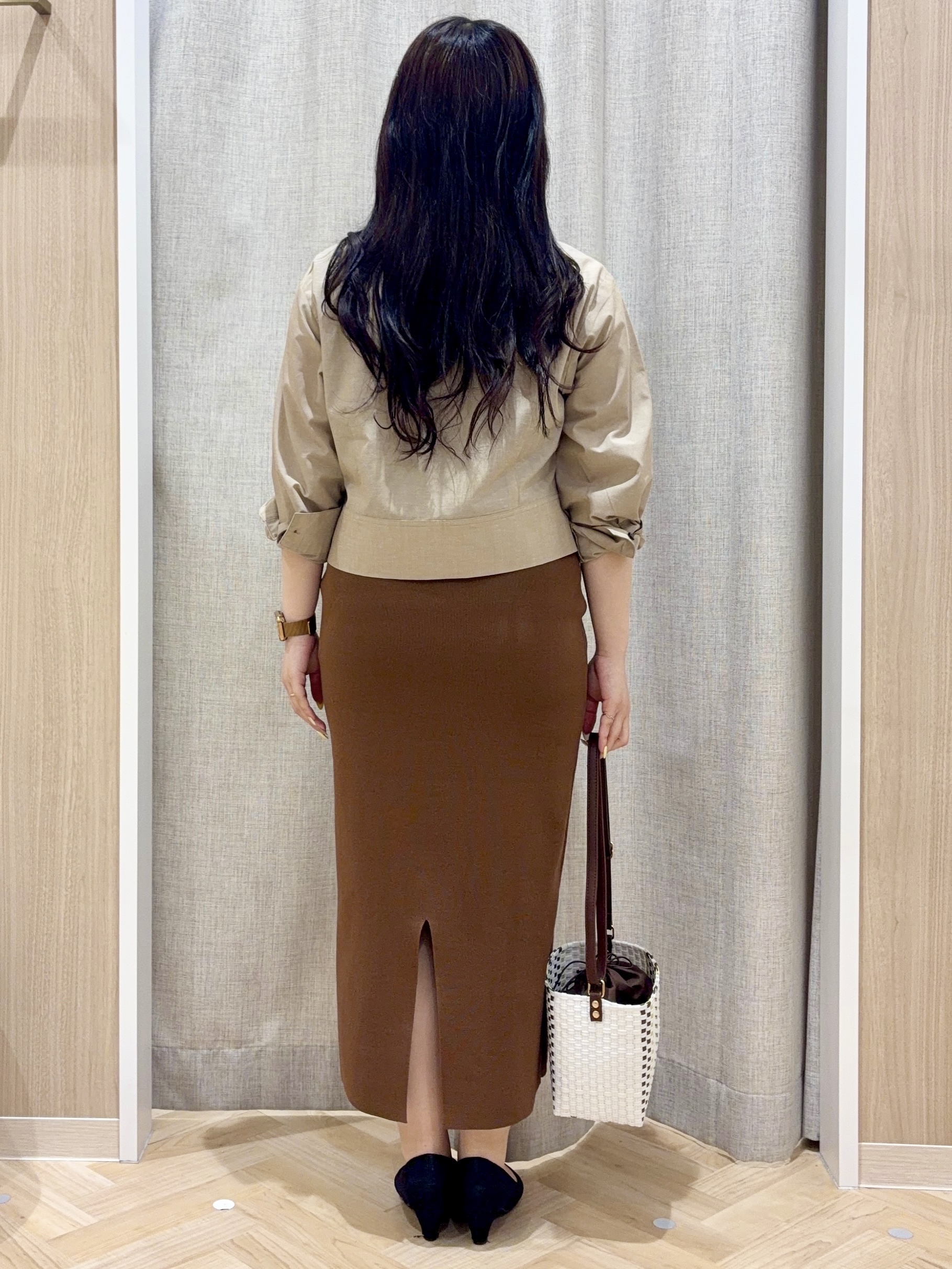 minamiさんの「grove｜【貴島明日香さん着用／イージーケア／接触冷感】麻混クロップドシャツ」を使ったコーディネート