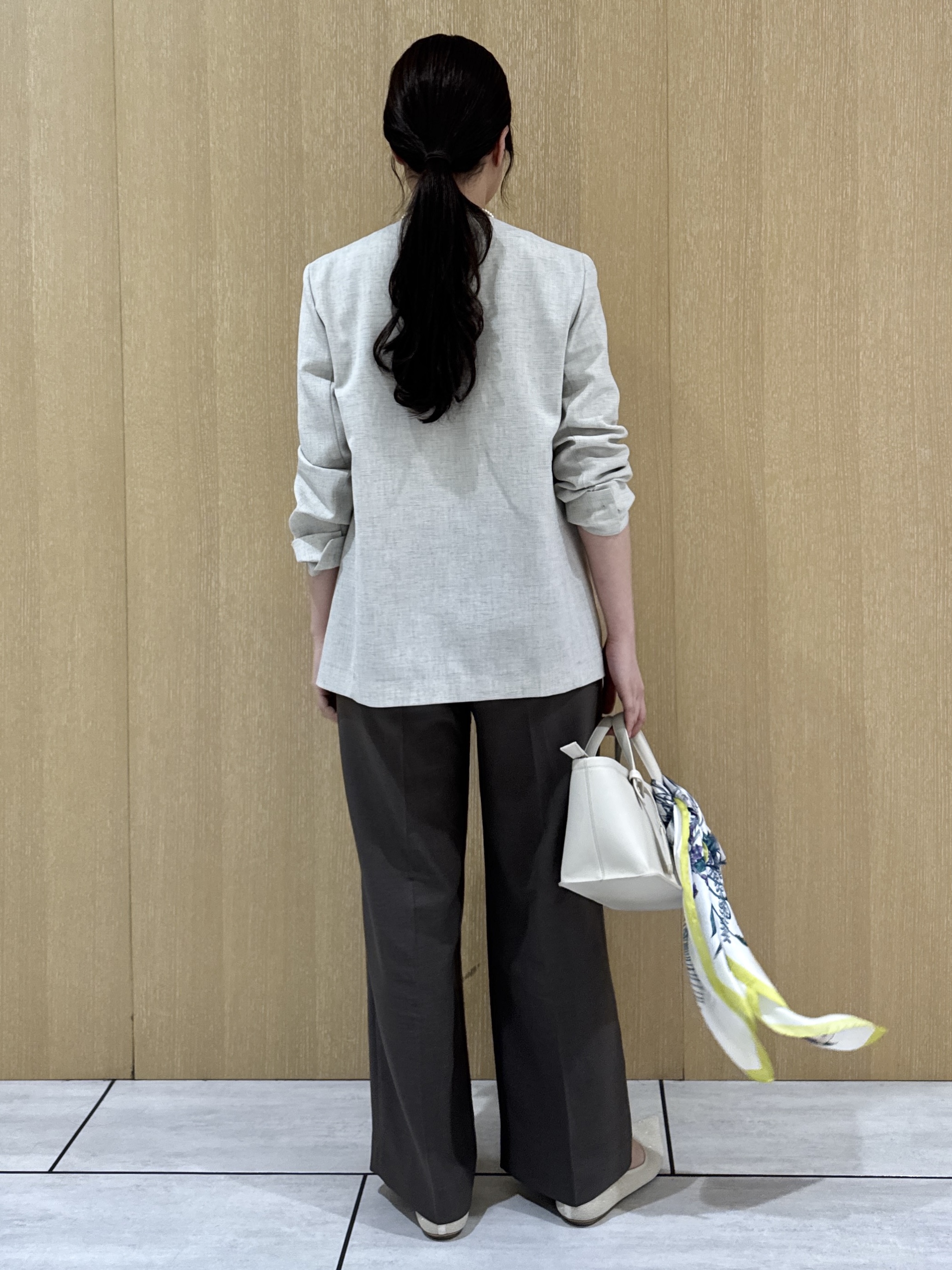 nanaさんの「UNTITLED｜【さらりと快適/セットアップ可/UV/接触冷感】スラブカラーレスジャケット」を使ったコーディネート