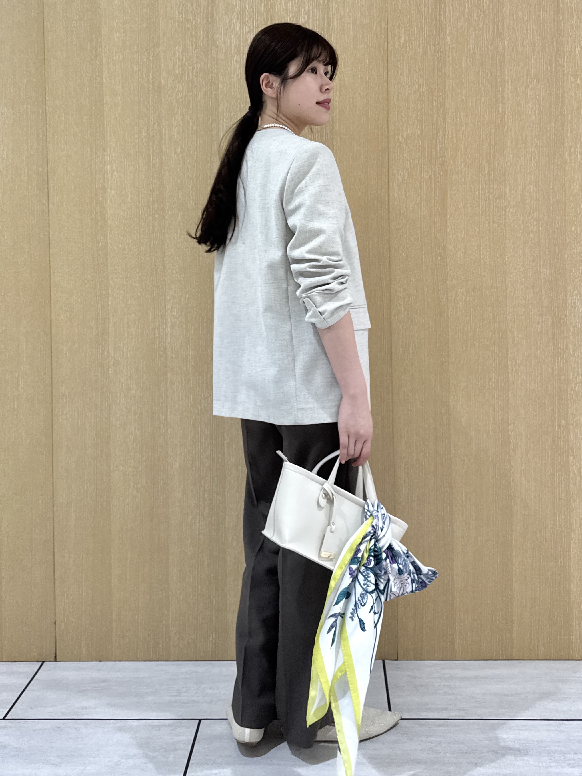 nanaさんの「UNTITLED｜【さらりと快適/セットアップ可/UV/接触冷感】スラブカラーレスジャケット」を使ったコーディネート