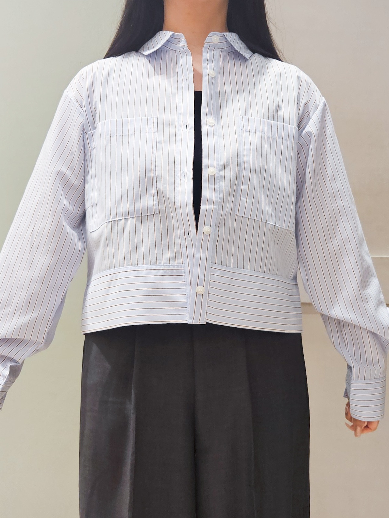 maiさんの「grove｜【貴島明日香さん着用／イージーケア／接触冷感】麻混クロップドシャツ」を使ったコーディネート