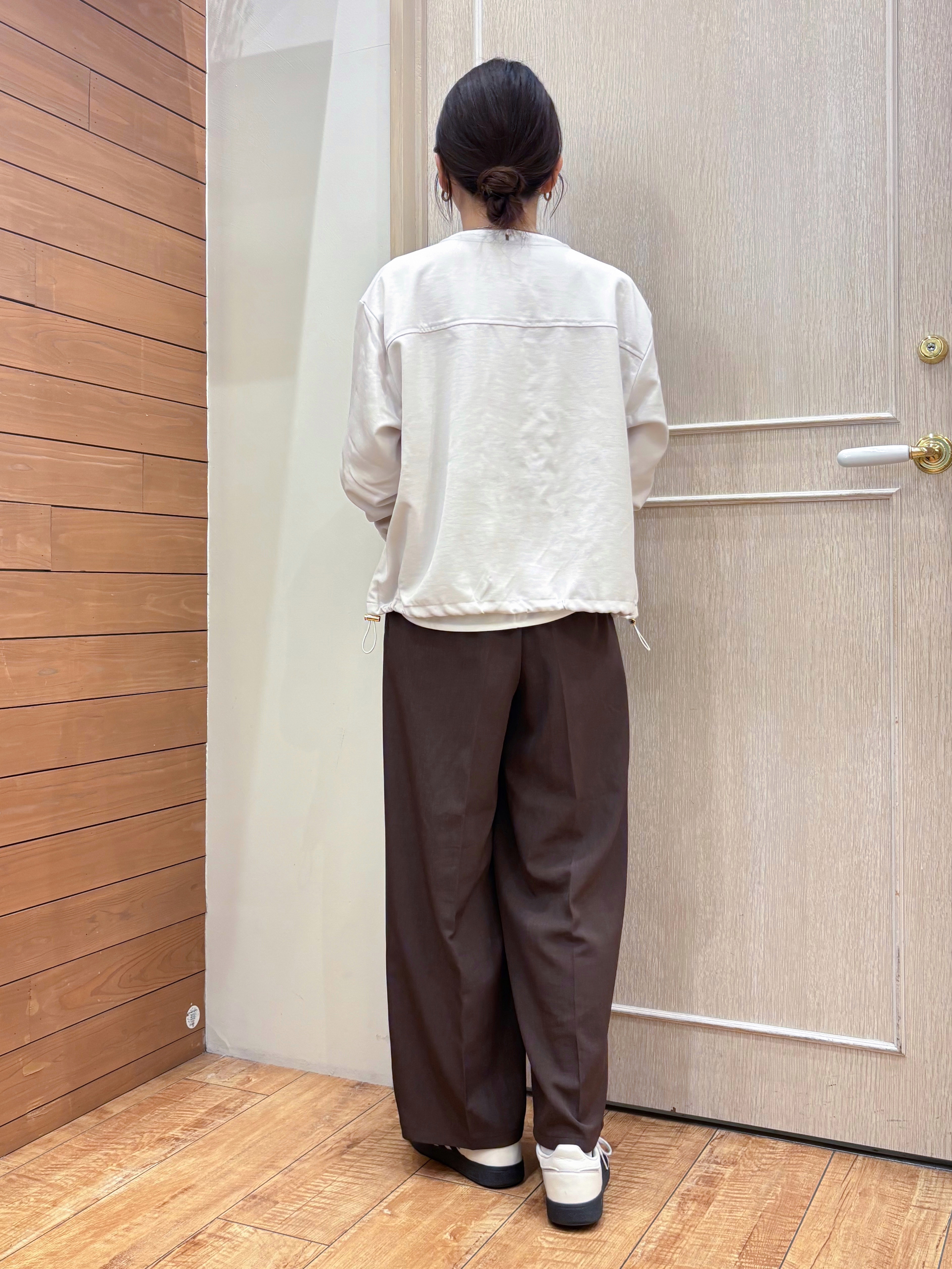 なみさんの「SHOO･LA･RUE｜【S-LL】サッと羽織れてきれい見え　フラップポケット ノーカラーブルゾン」を使ったコーディネート