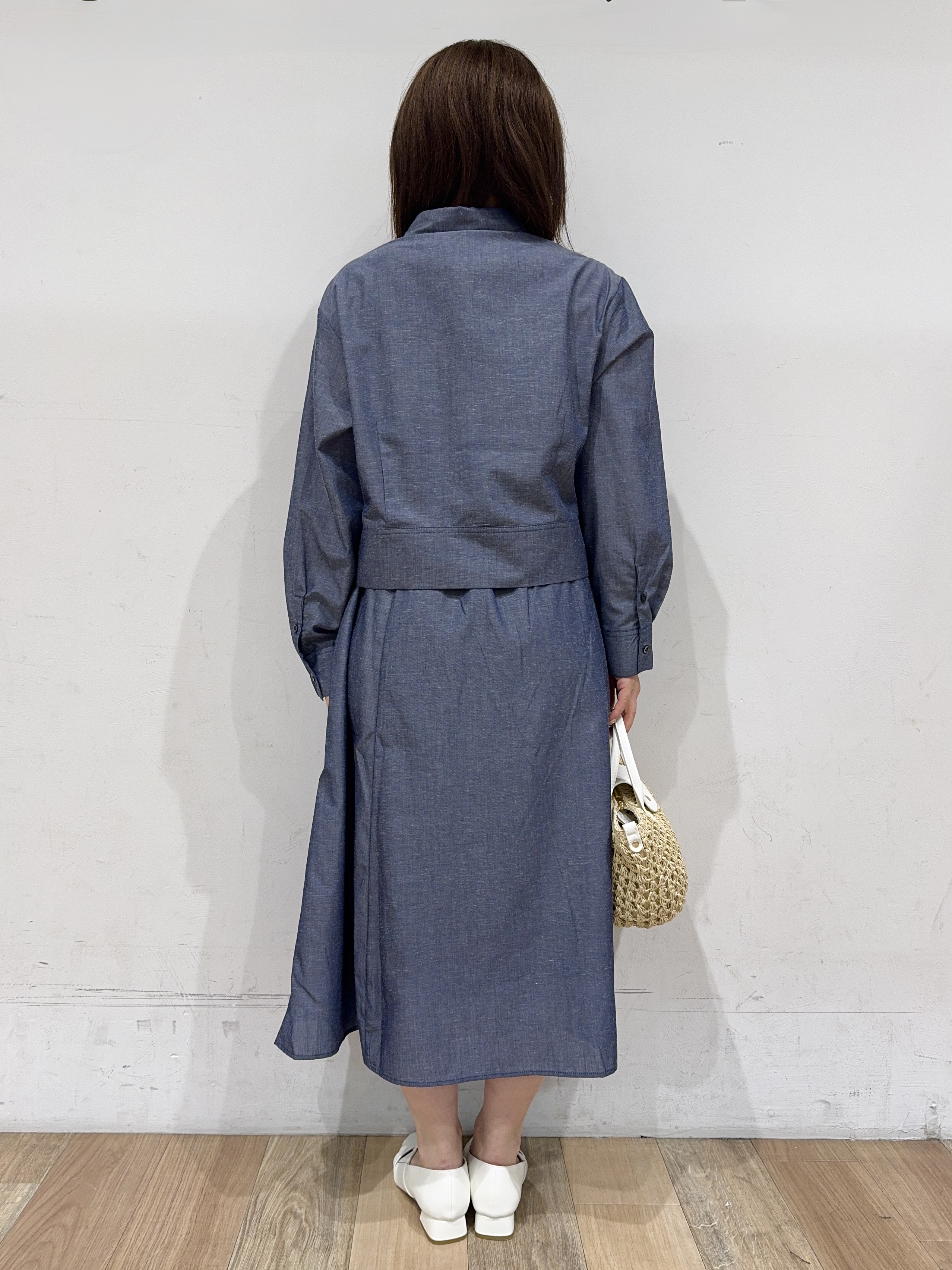 miさんの「grove｜【貴島明日香さん着用／イージーケア／接触冷感】麻混クロップドシャツ」を使ったコーディネート