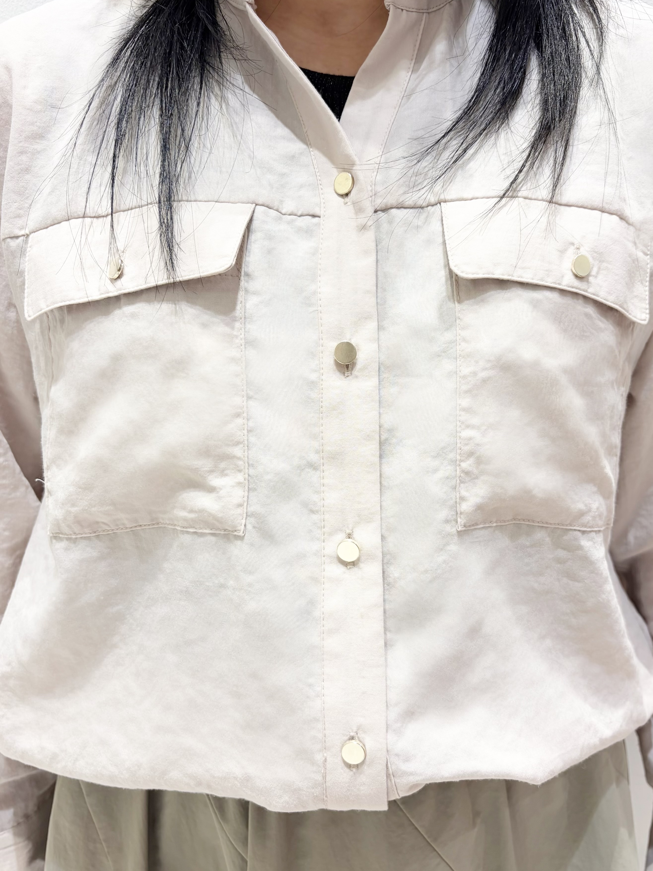 ゅぅさんの「grove｜【貴島明日香さん着用】お仕事も普段も。今どきワークシャツブラウス」を使ったコーディネート