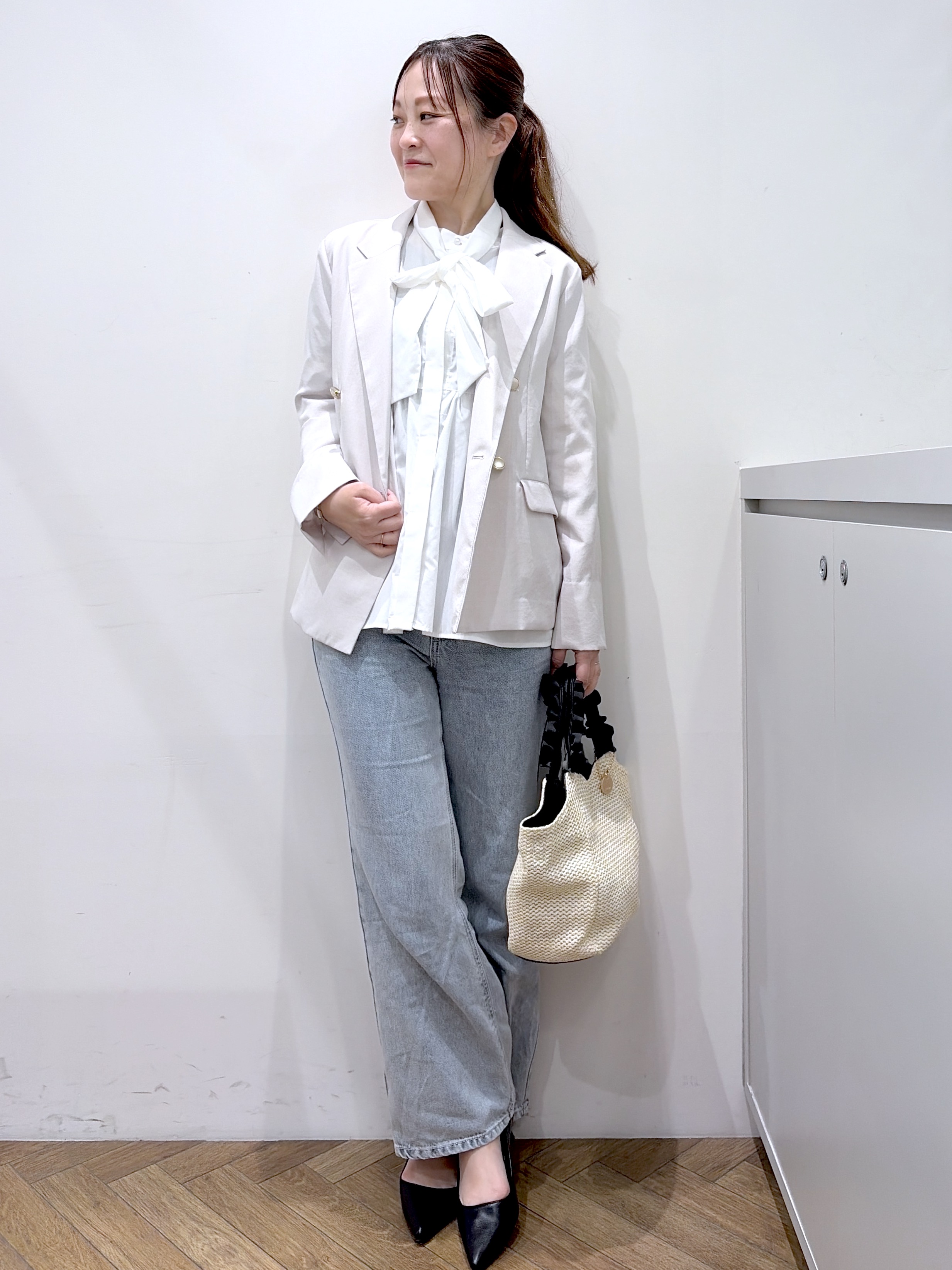 Junさんの「index｜ペプラムブラウス／ボウタイ取り外し可【洗濯機OK／イージーアイロン／防シワ】《XS～LL／8col》」を使ったコーディネート