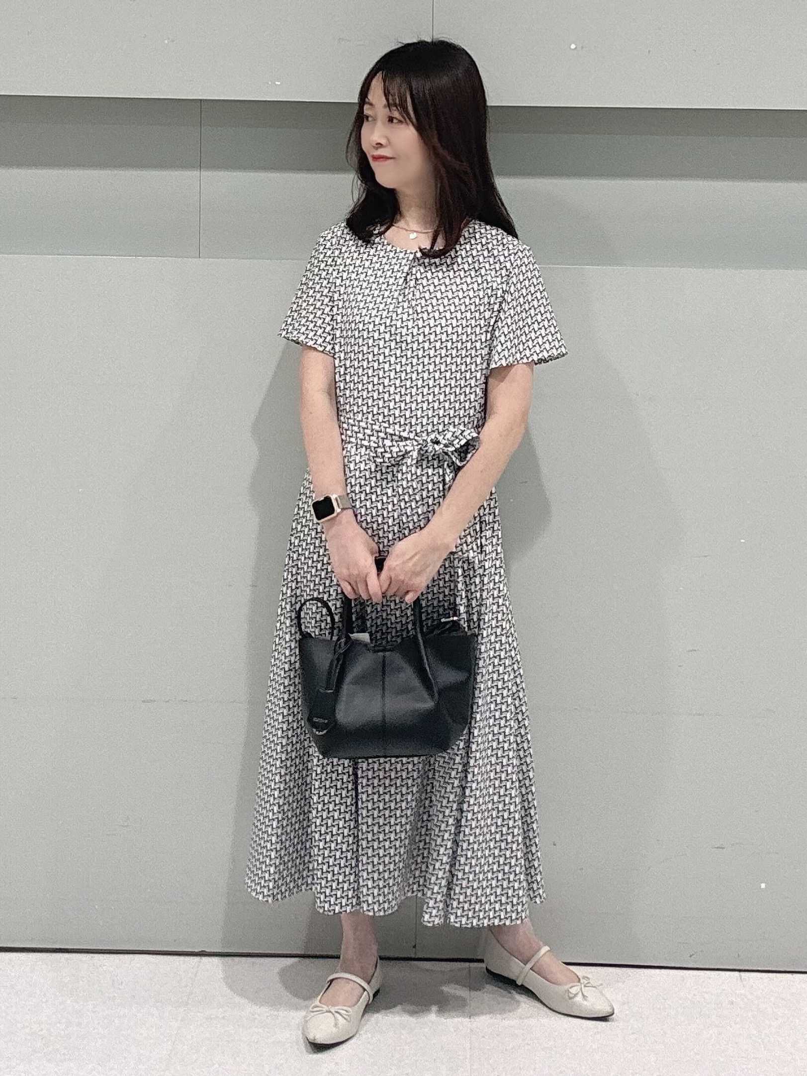 makiさんの「UNTITLED｜【美シルエット/洗える】ジオメプリントワンピース」を使ったコーディネート