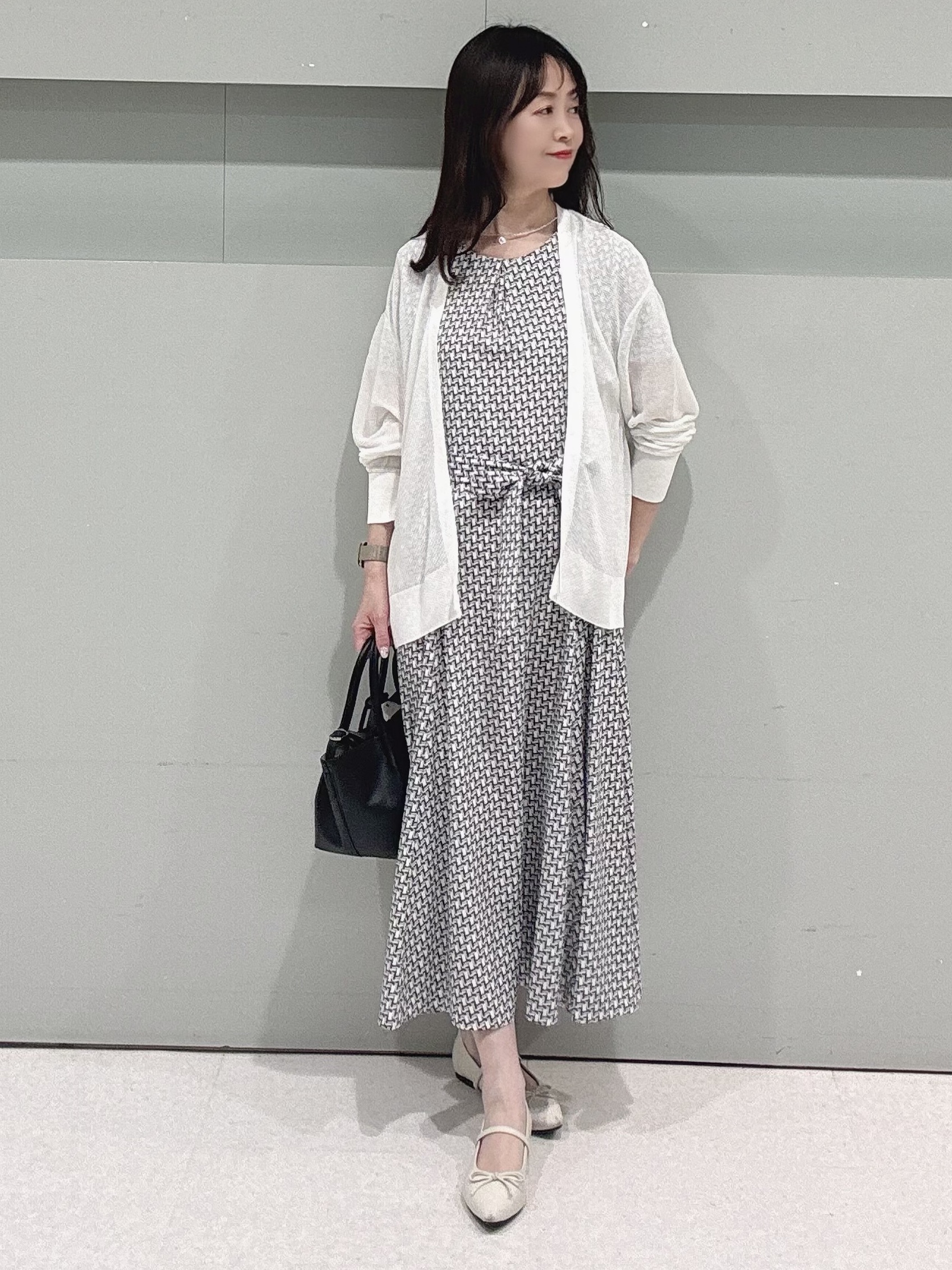 makiさんの「UNTITLED｜【美シルエット/洗える】ジオメプリントワンピース」を使ったコーディネート