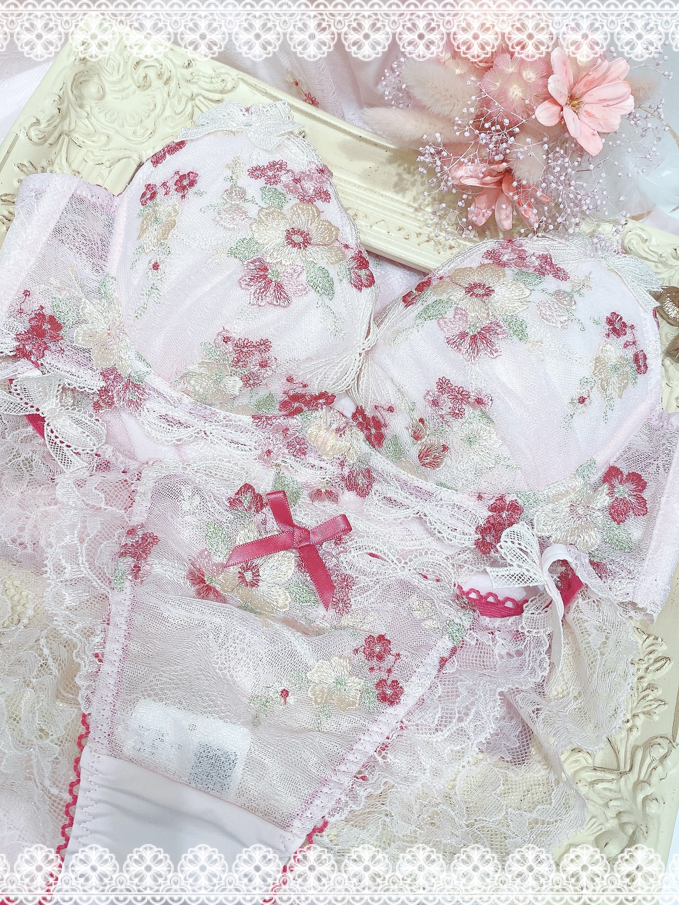 NENE さんの「Risa Magli｜ダニエラ ブラジャー (B-C) ＜V Make Type＞」を使ったコーディネート