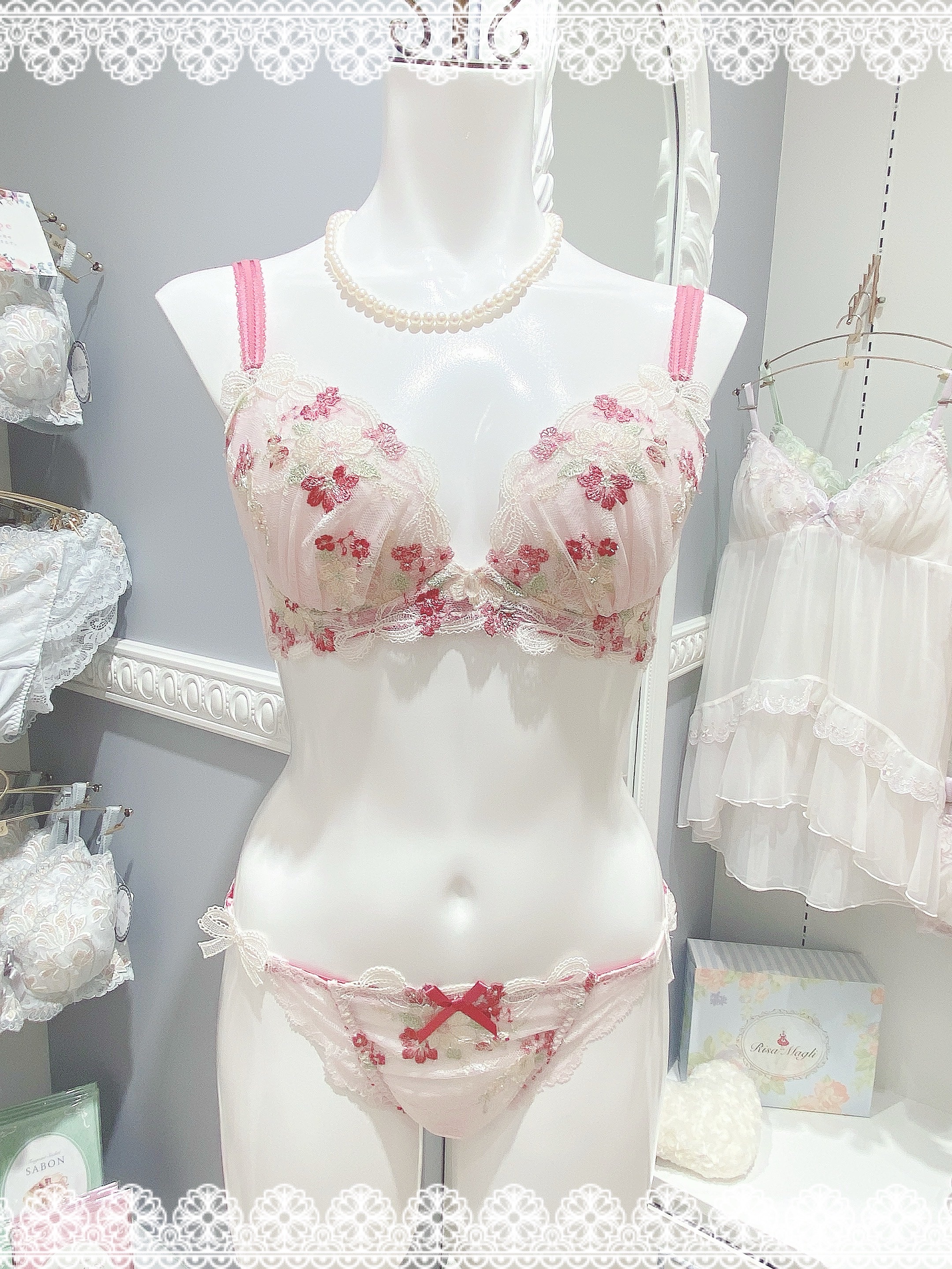 NENE さんの「Risa Magli｜ダニエラ ブラジャー (B-C) ＜V Make Type＞」を使ったコーディネート