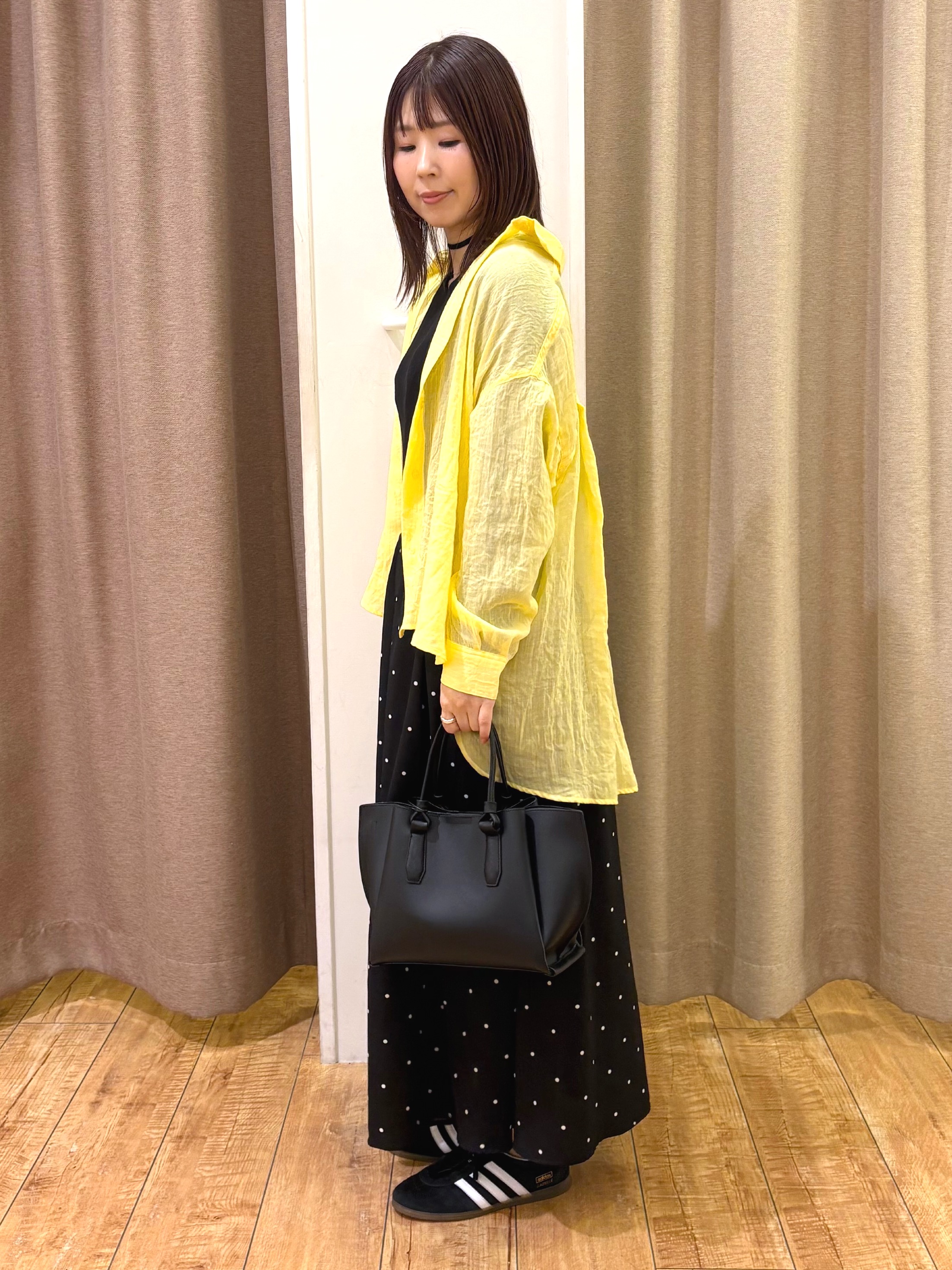 TAKIさんの「SHOO･LA･RUE｜【体型カバー】ふんわり質感 やわらかこなれシアーシャツ」を使ったコーディネート