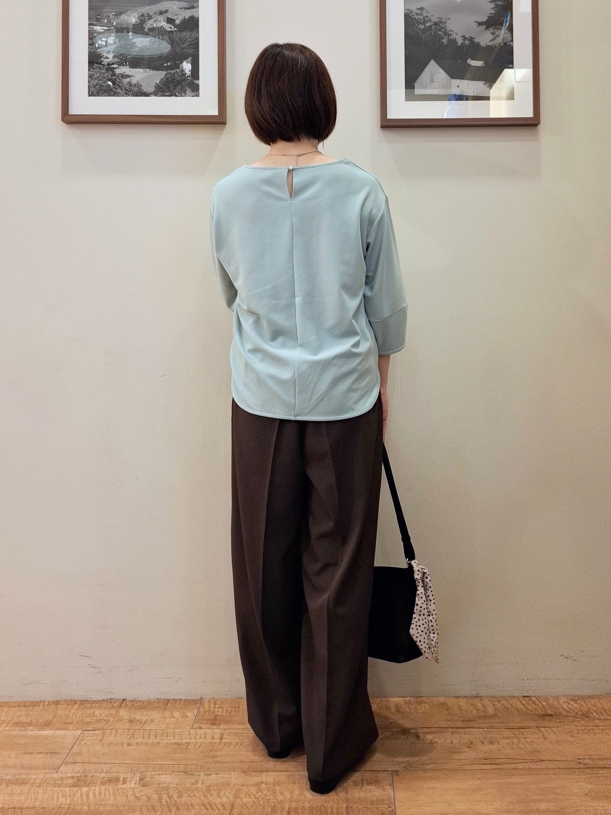 まあるさんの「SHOO･LA･RUE｜【2点セット/7分袖】ランタンスリーブで女性らしい インせず着られる ネックレス付きブラウス」を使ったコーディネート