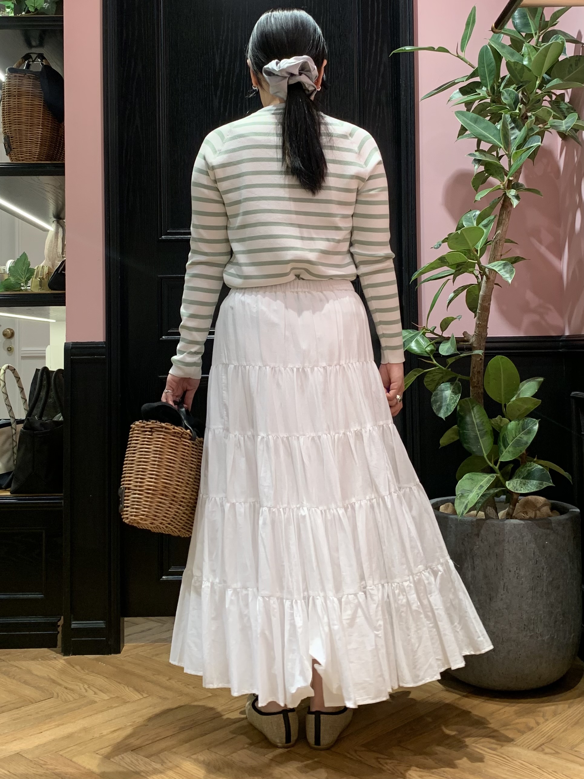 SAKAIさんの「DRESSTERIOR｜【ウォッシャブル】コットンフルニードルボーダーニット」を使ったコーディネート